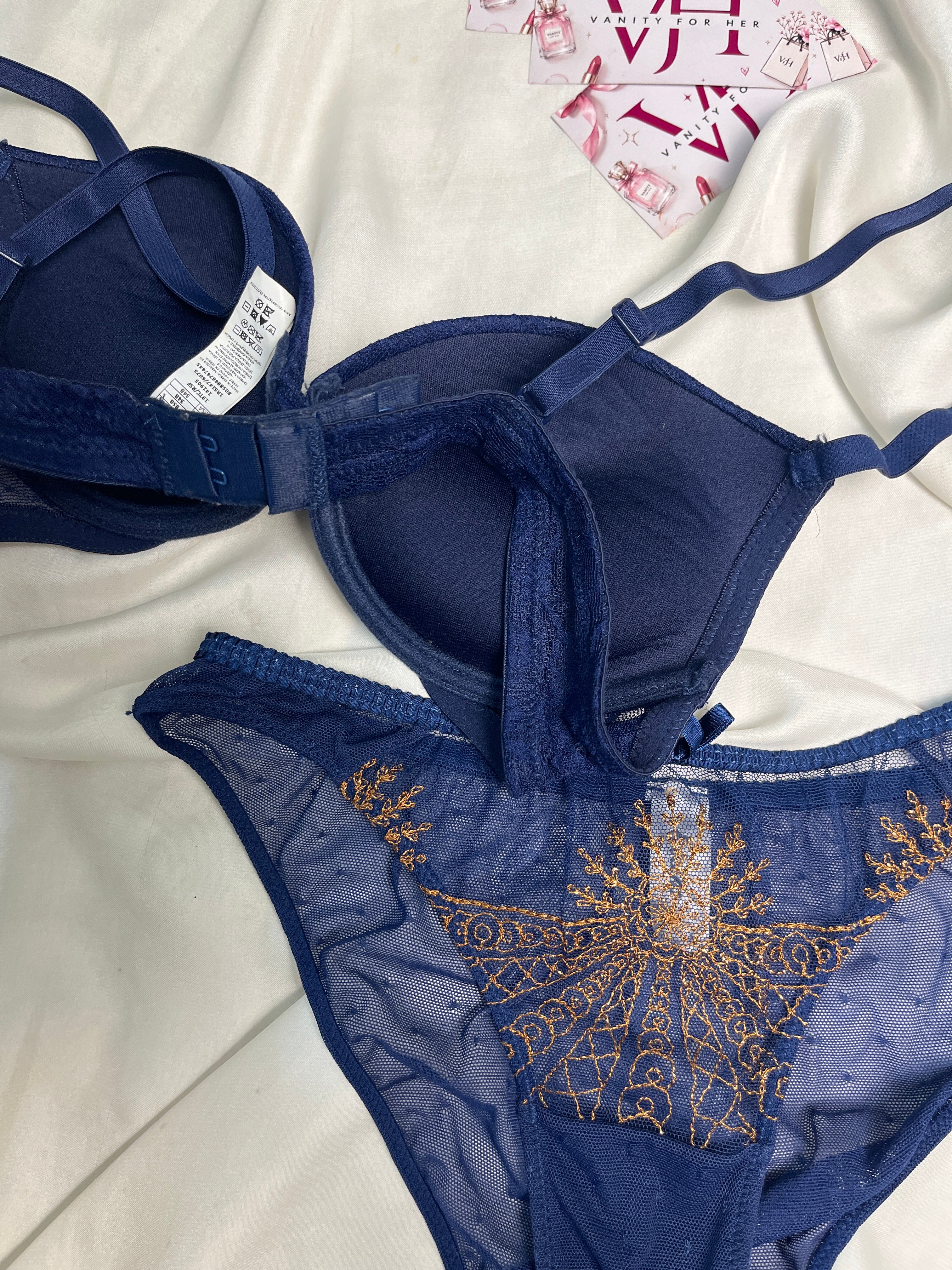 Pushup pair size : 34B with embroidered see through panty