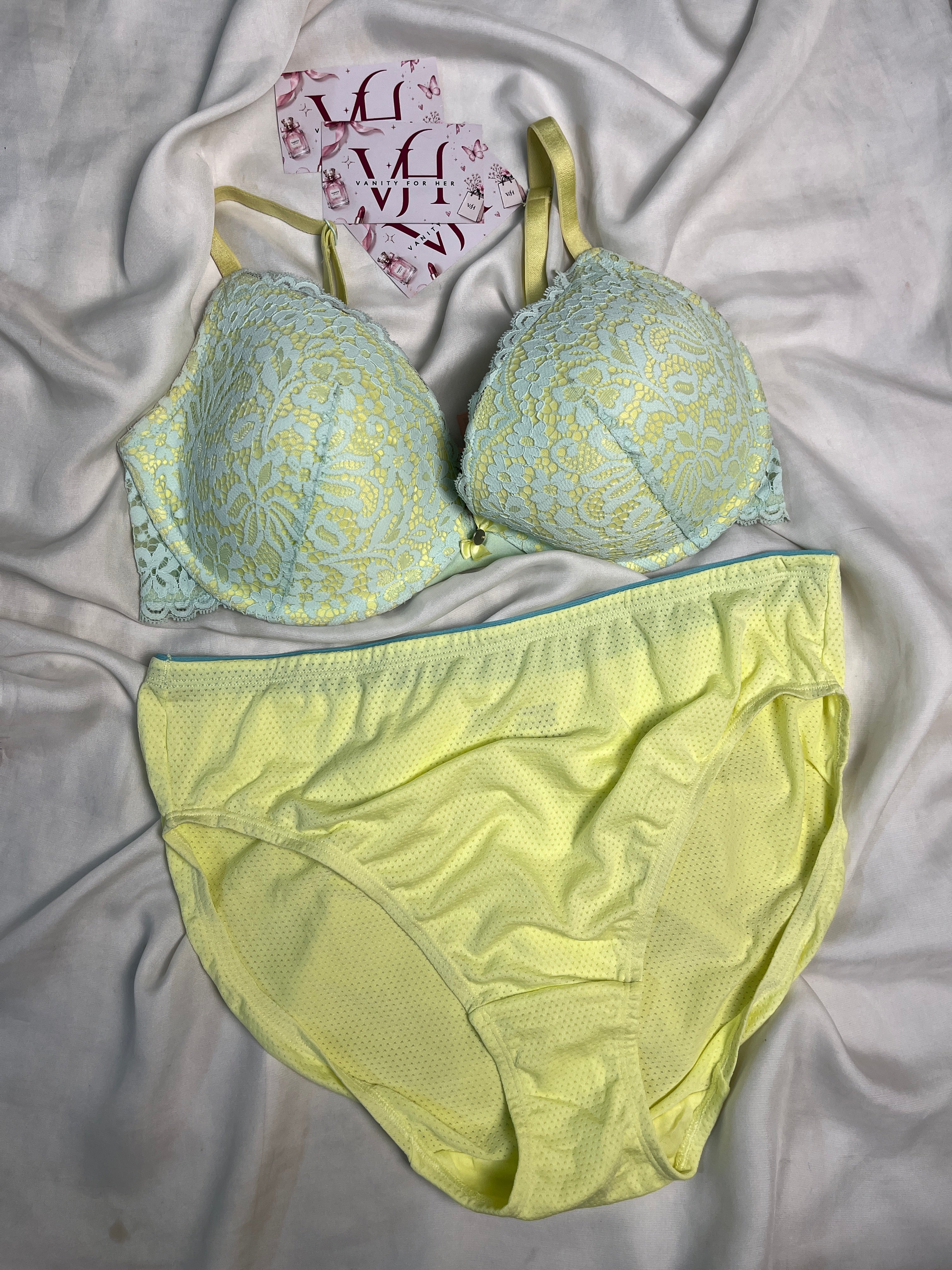 Pushup bra size : 36D with full coverage soft panty