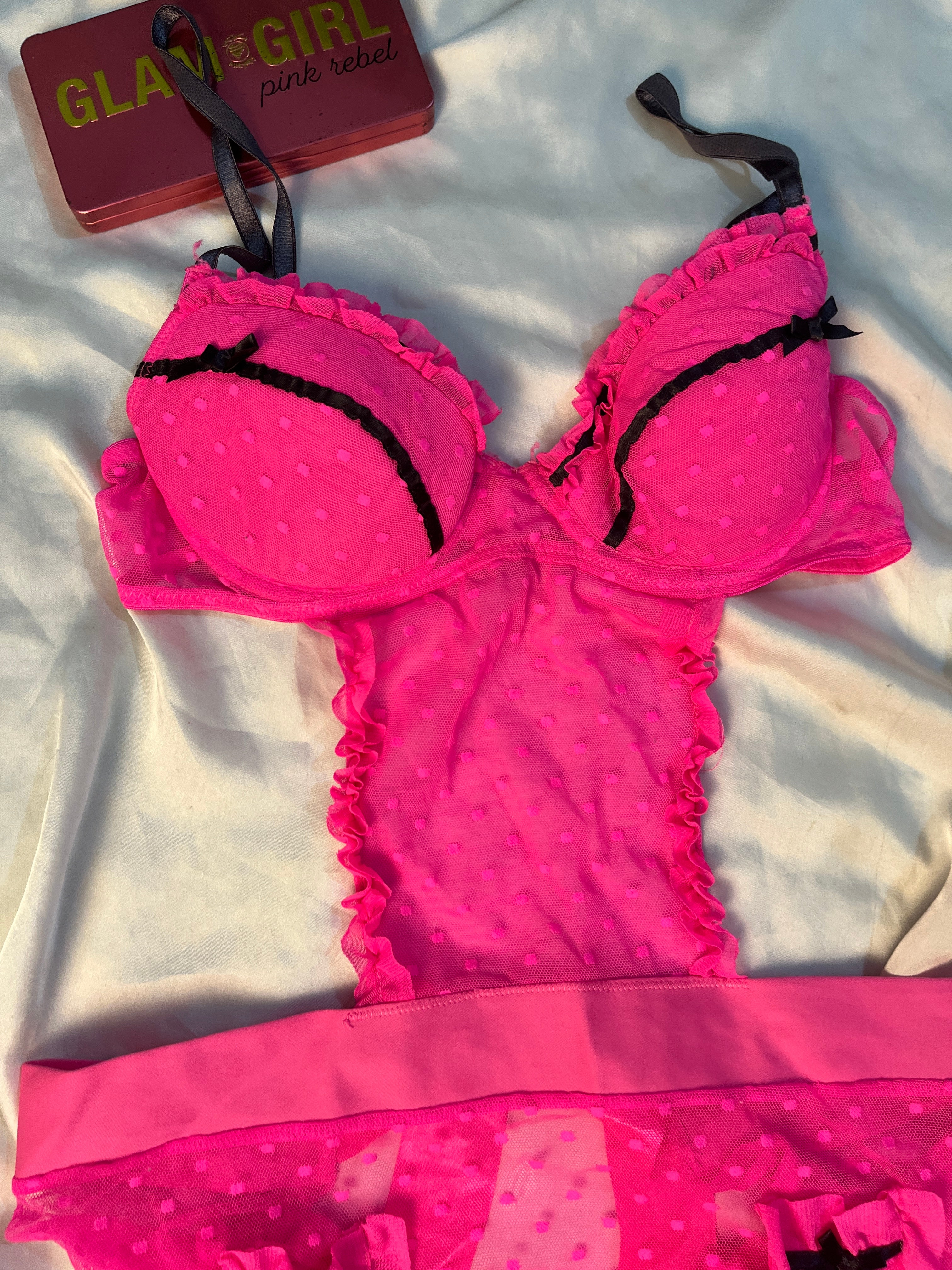 Babydoll see through back bow lingerie size: medium to large
