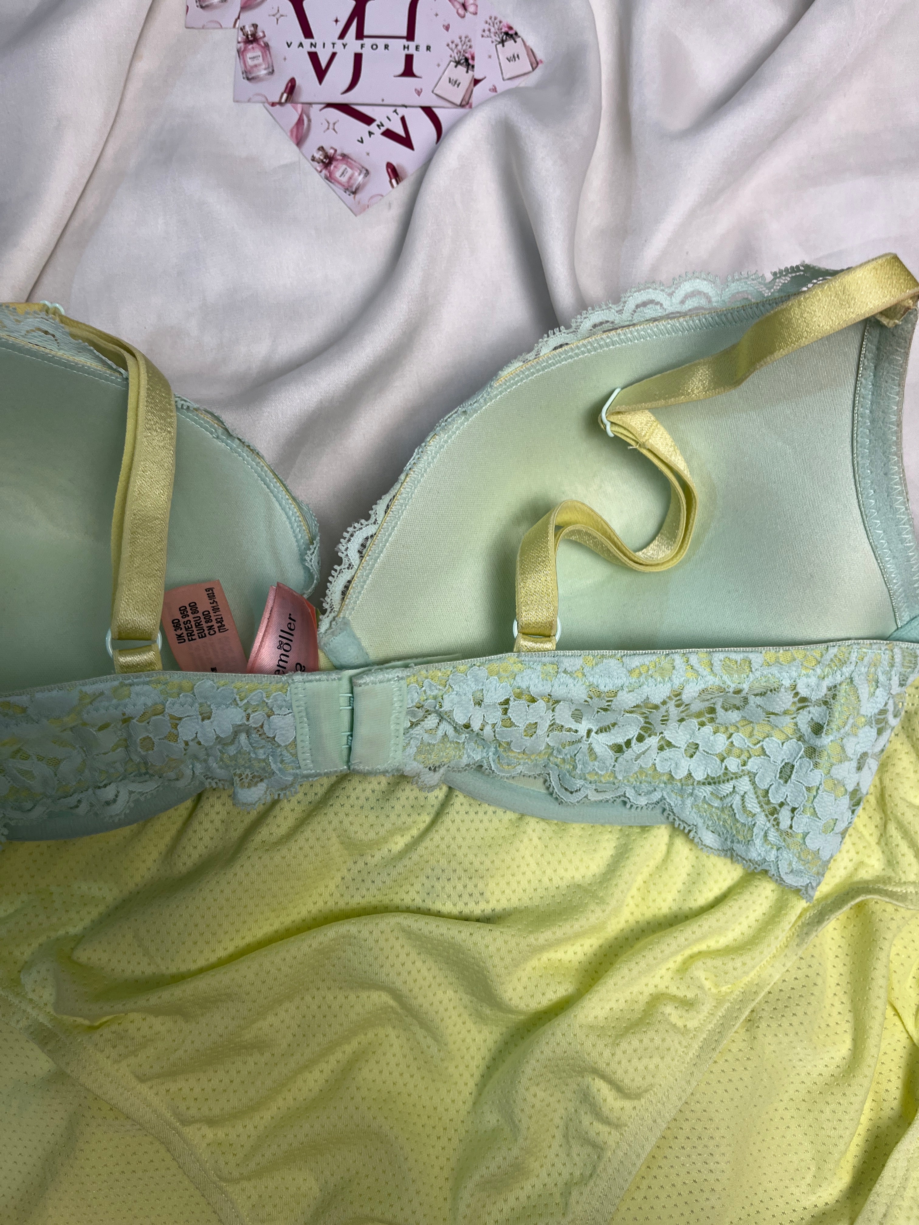 Pushup bra size : 36D with full coverage soft panty