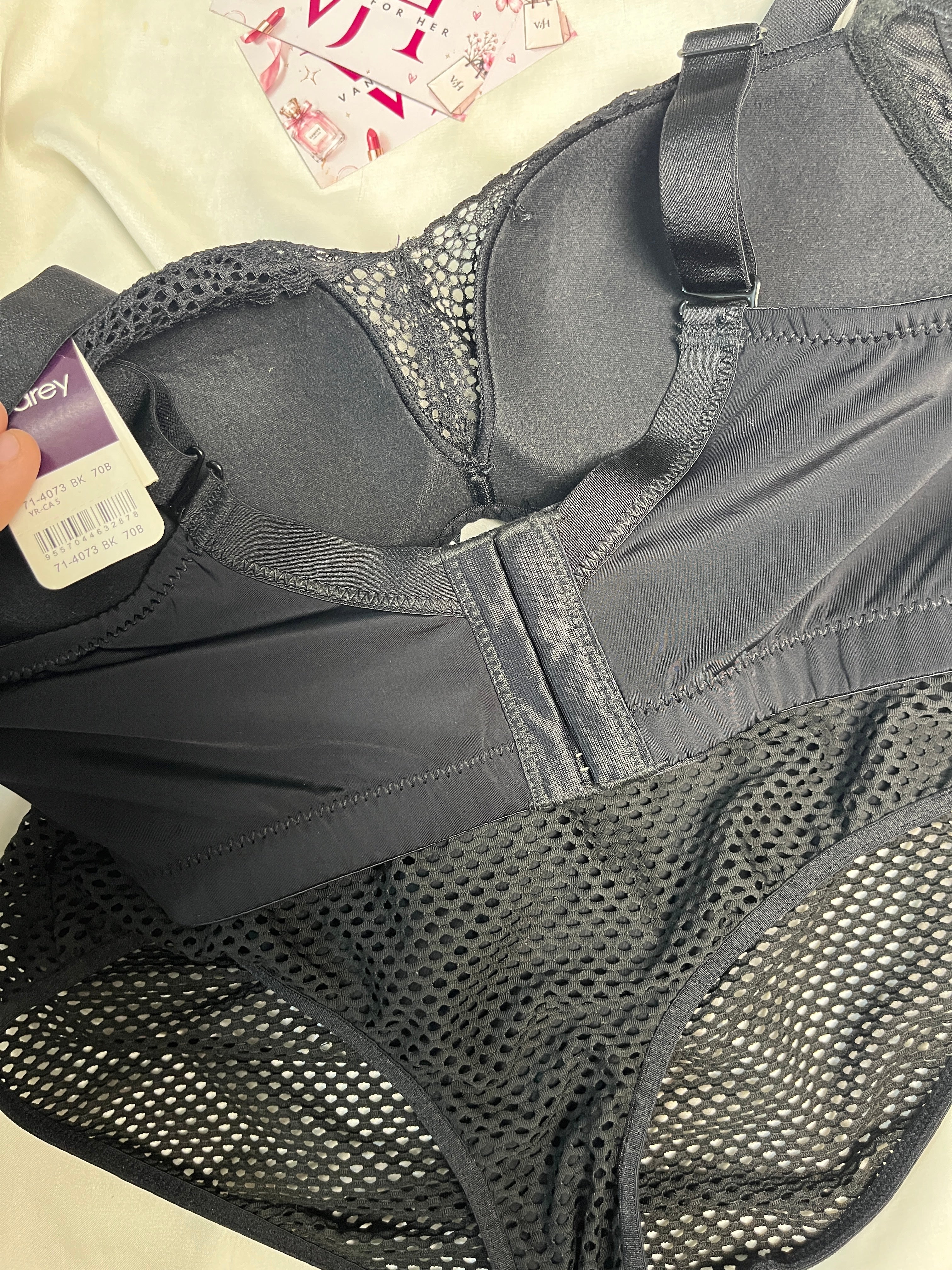 Padded bra set : 32B with small panty