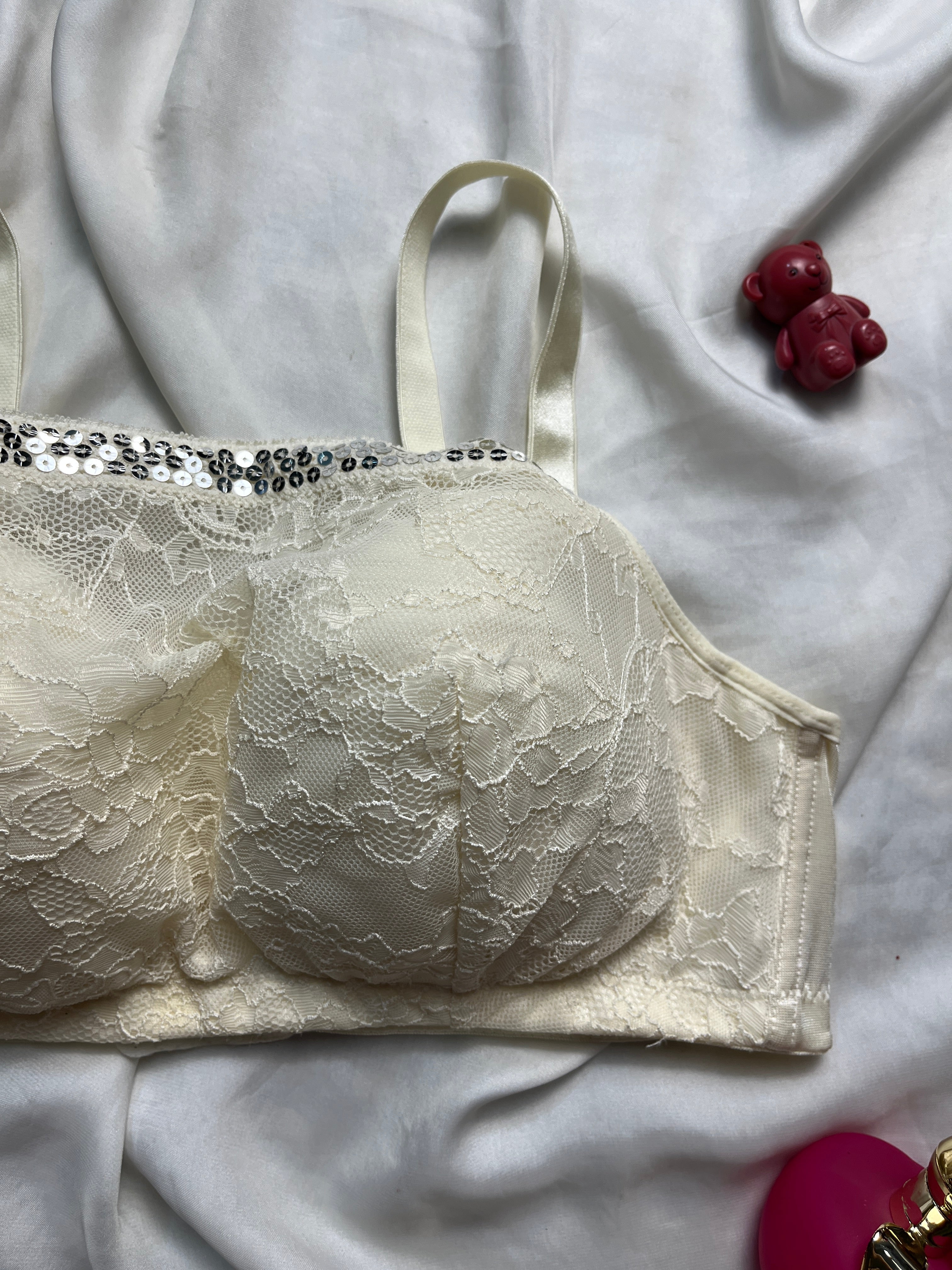 SO Wireless fancy 38C bra