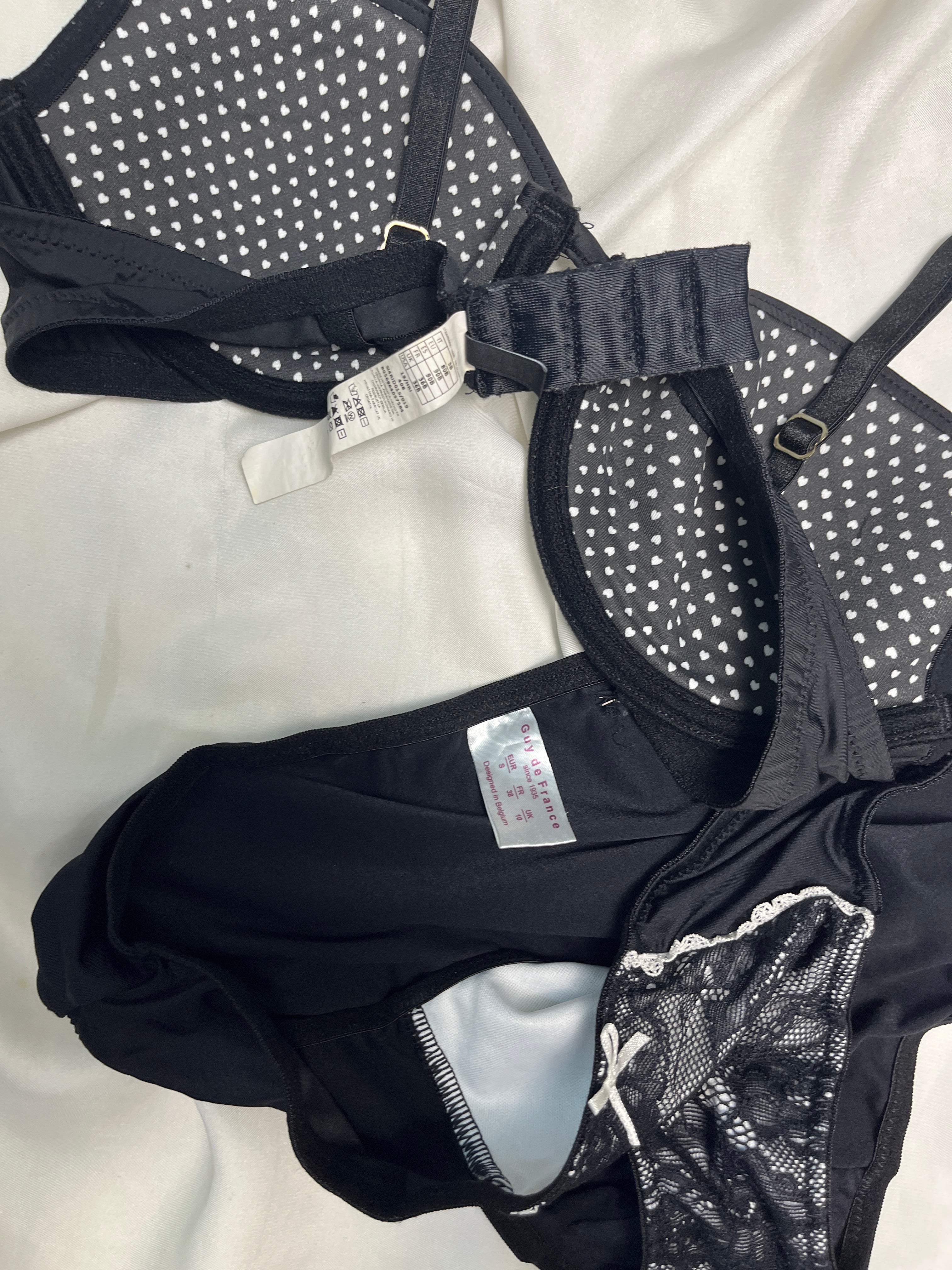 Tshirt bra pair size : 36B