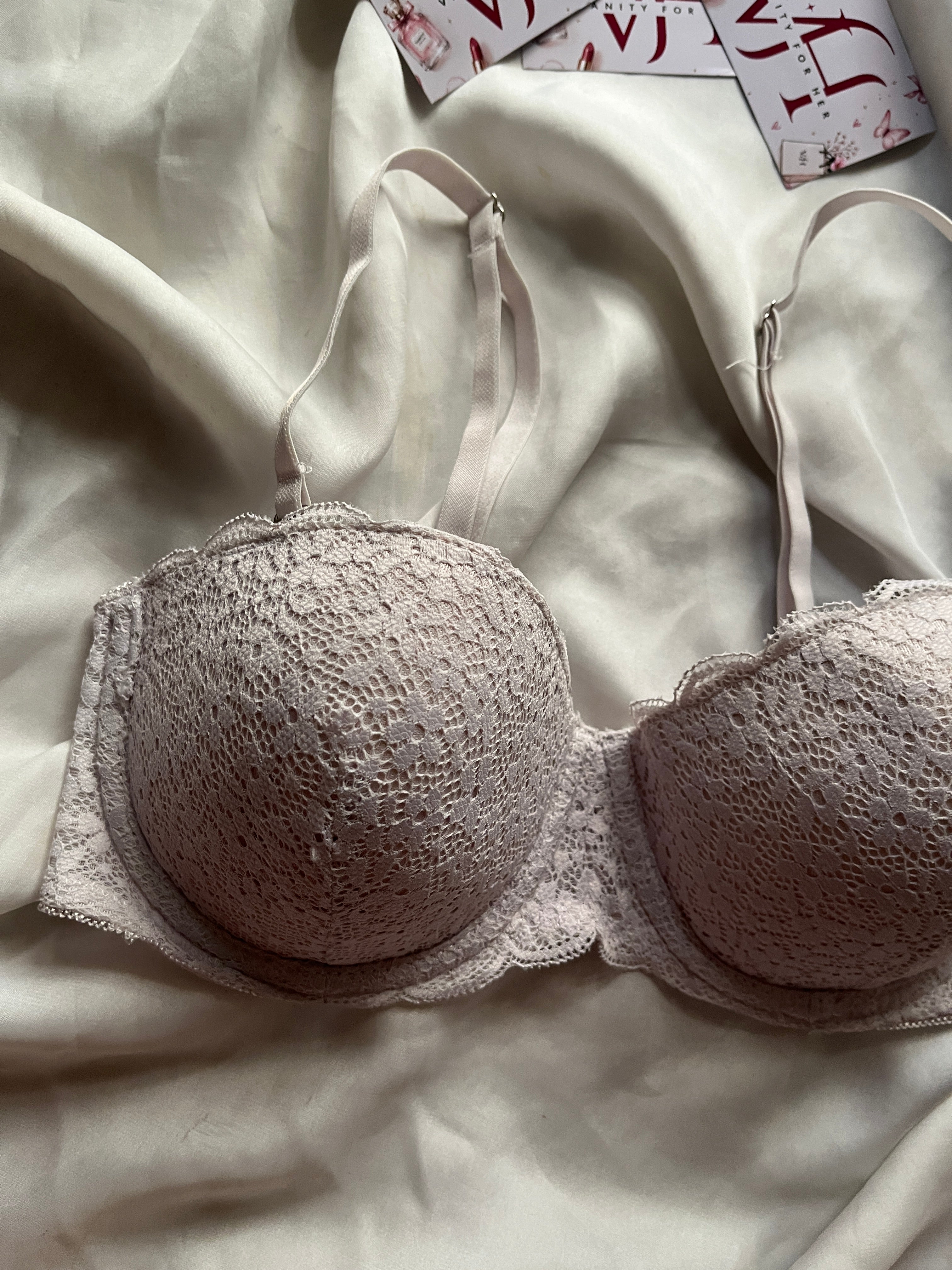 Primark tshirt 32C bra