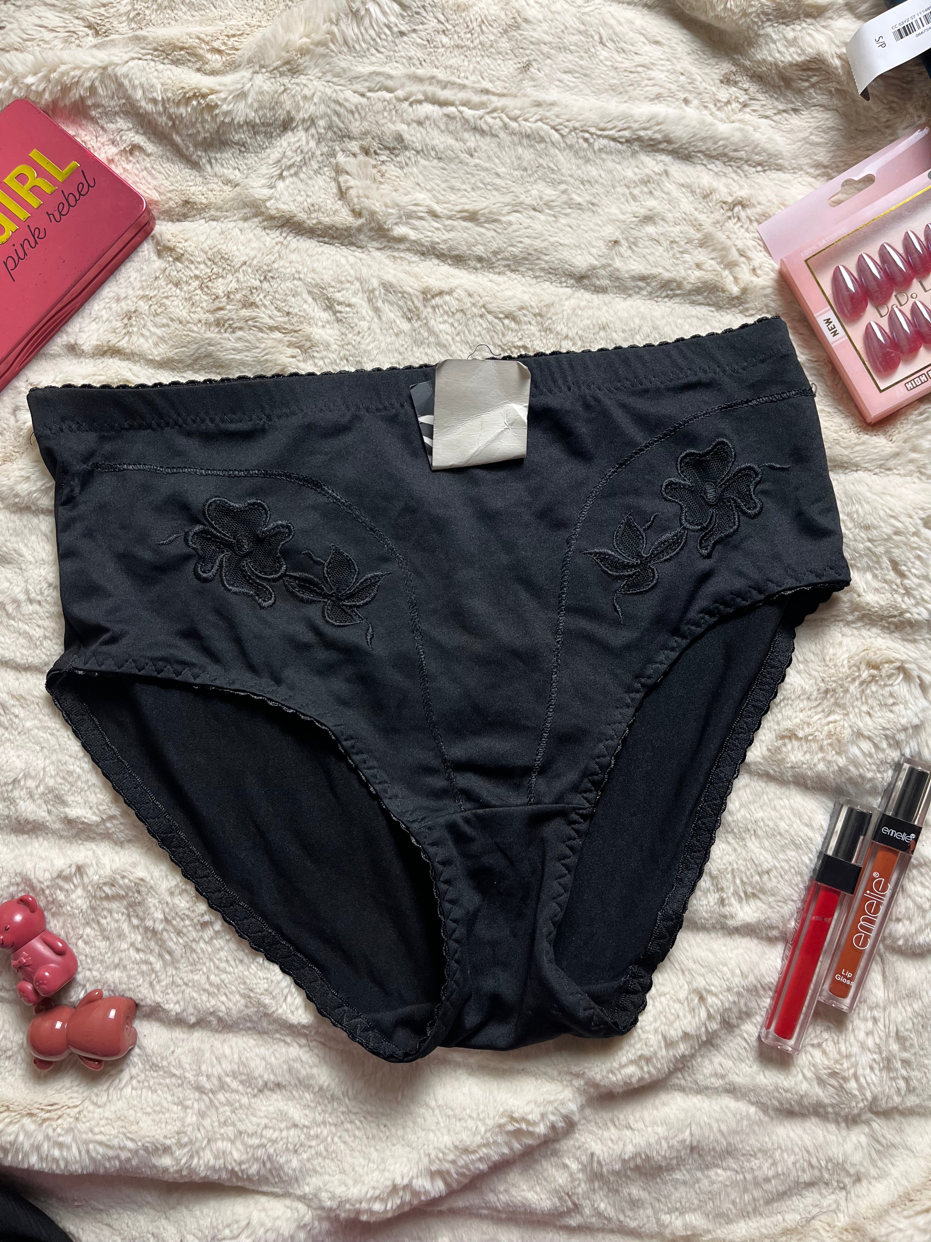 Full coverage period XXL panty