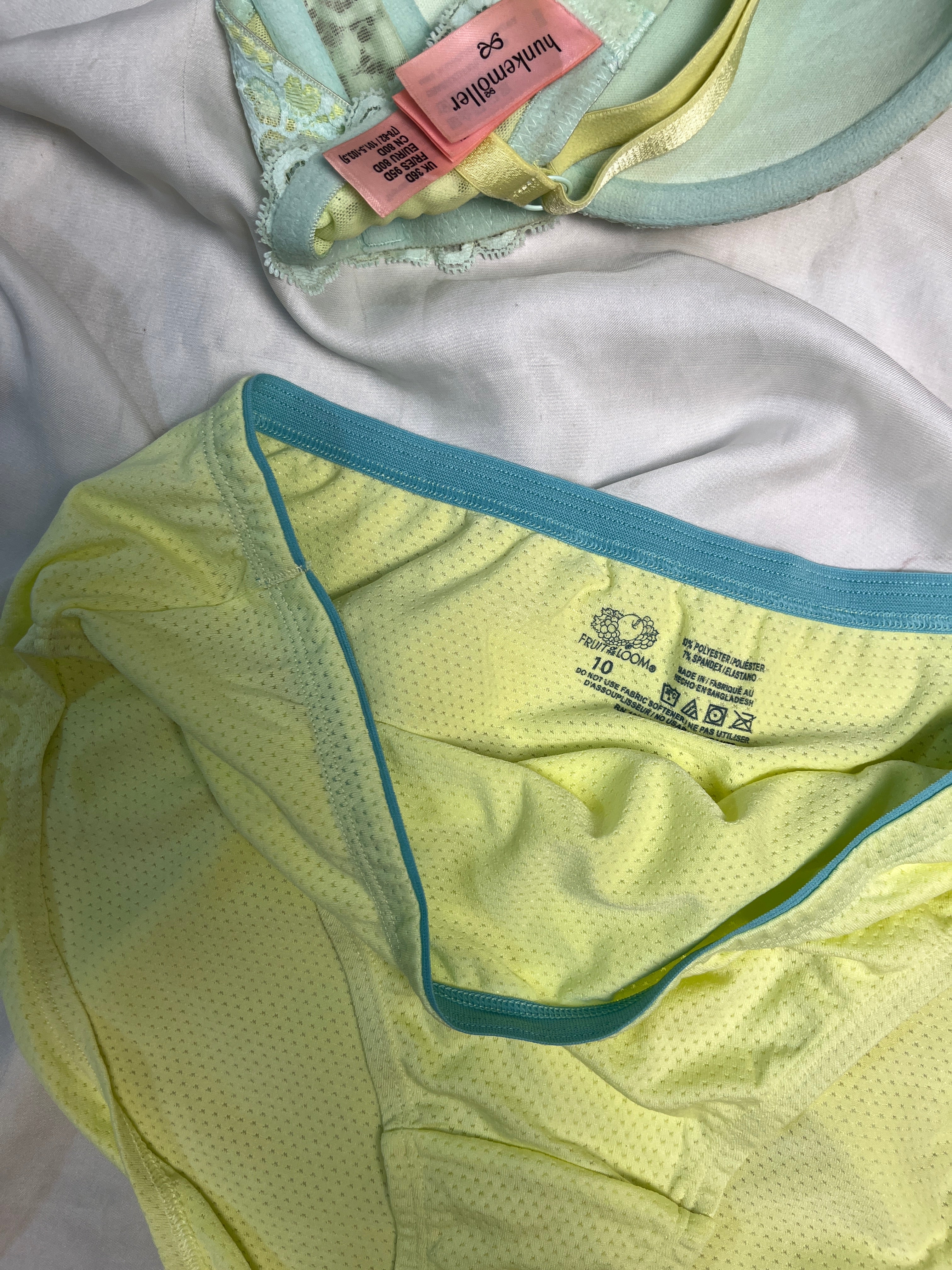 Pushup bra size : 36D with full coverage soft panty
