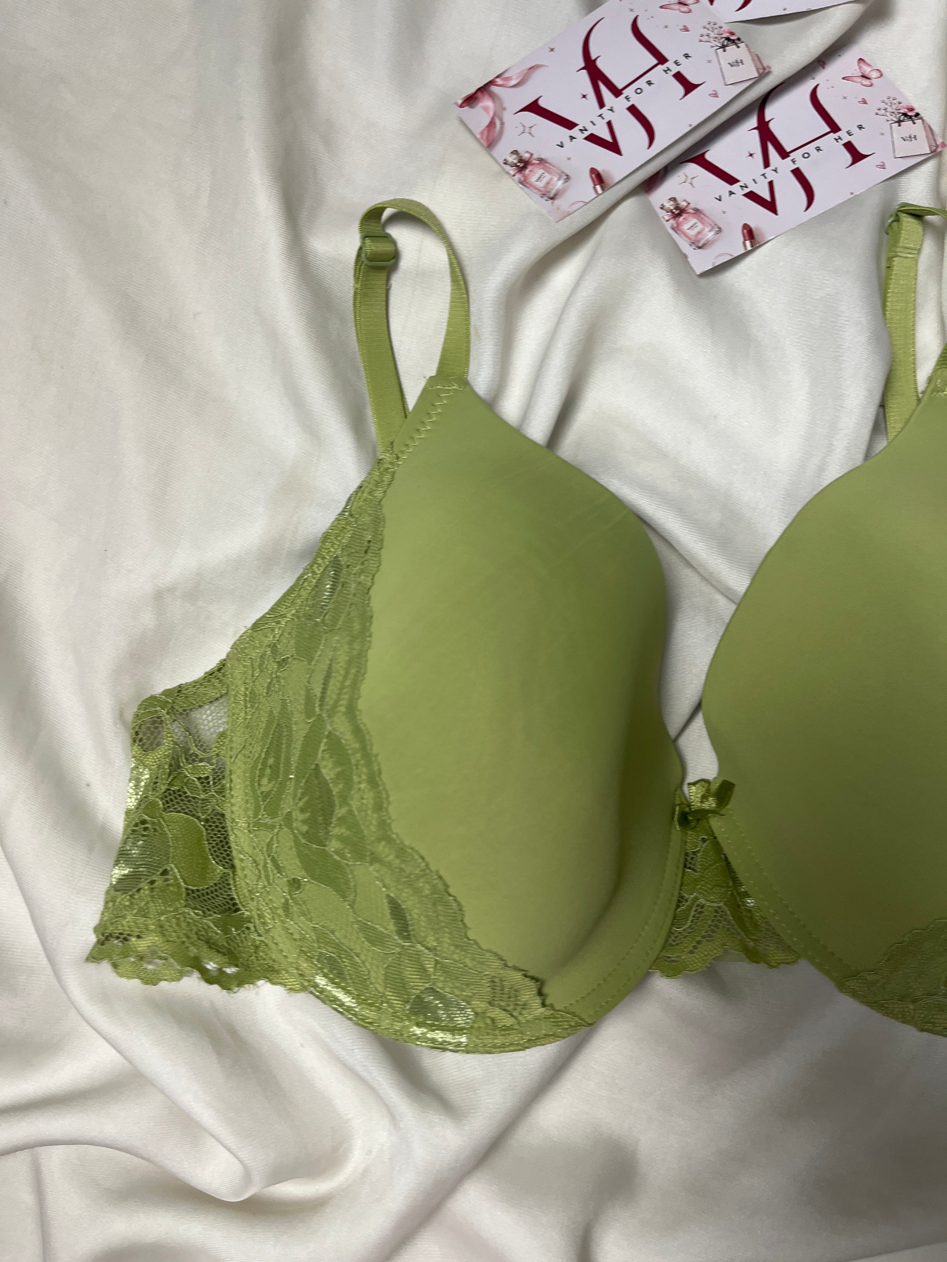 Tshirt bra size : 34F