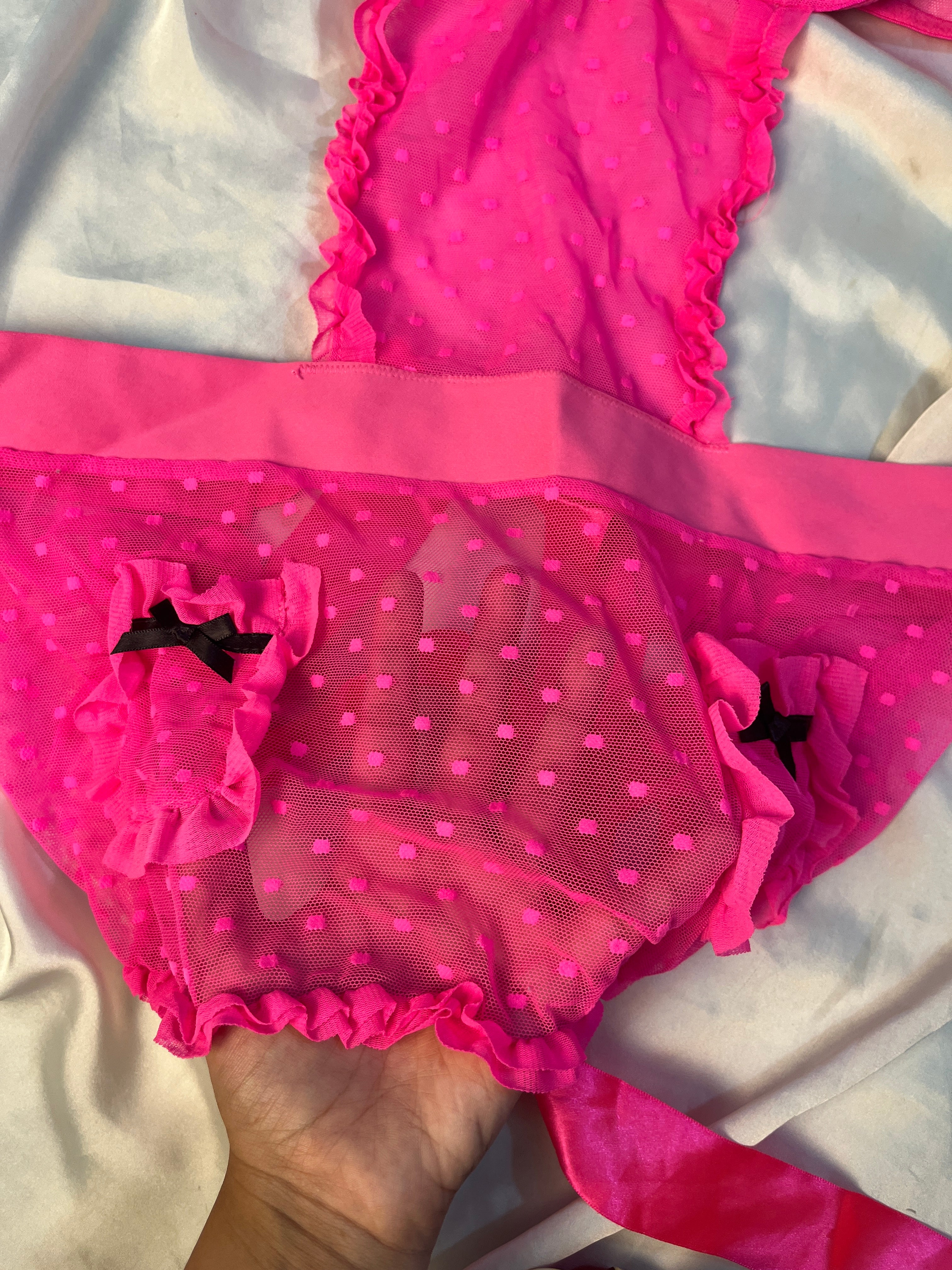 Babydoll see through back bow lingerie size: medium to large