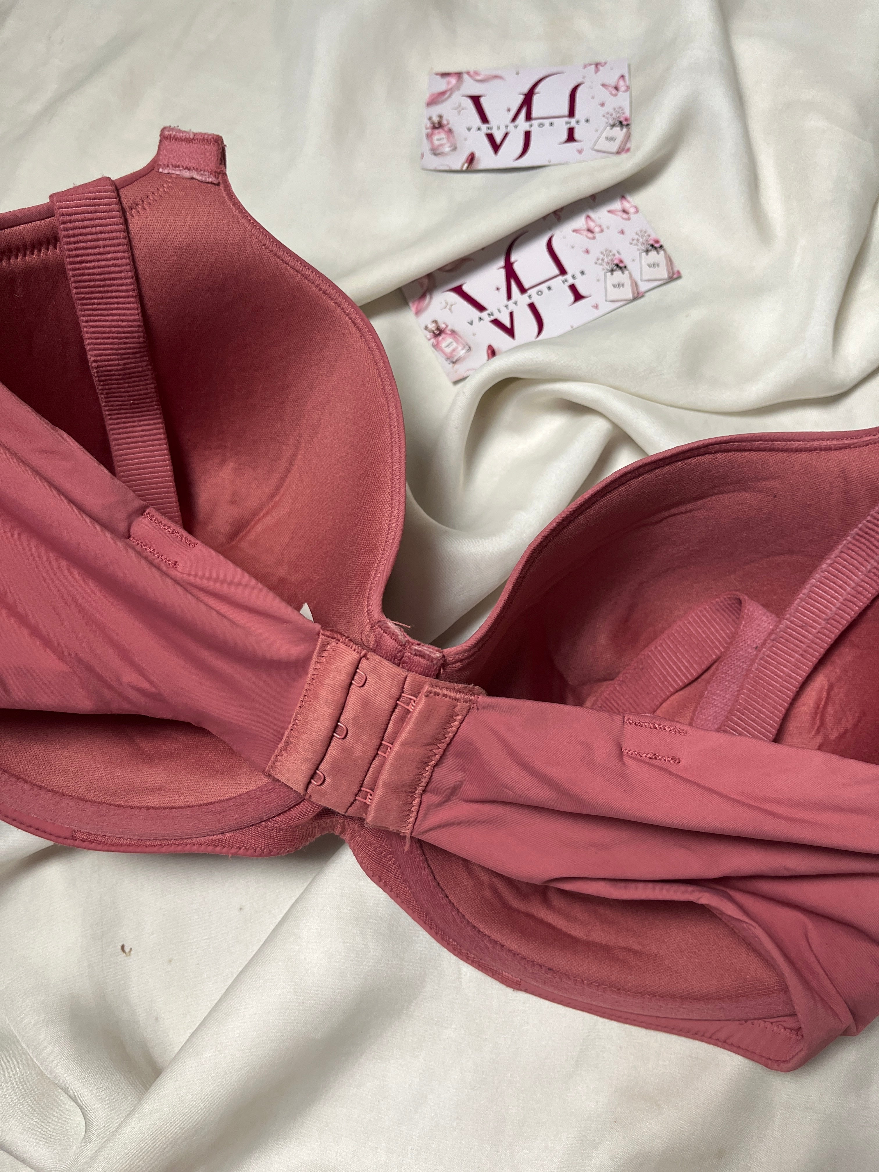 BE tshirt 36F bra