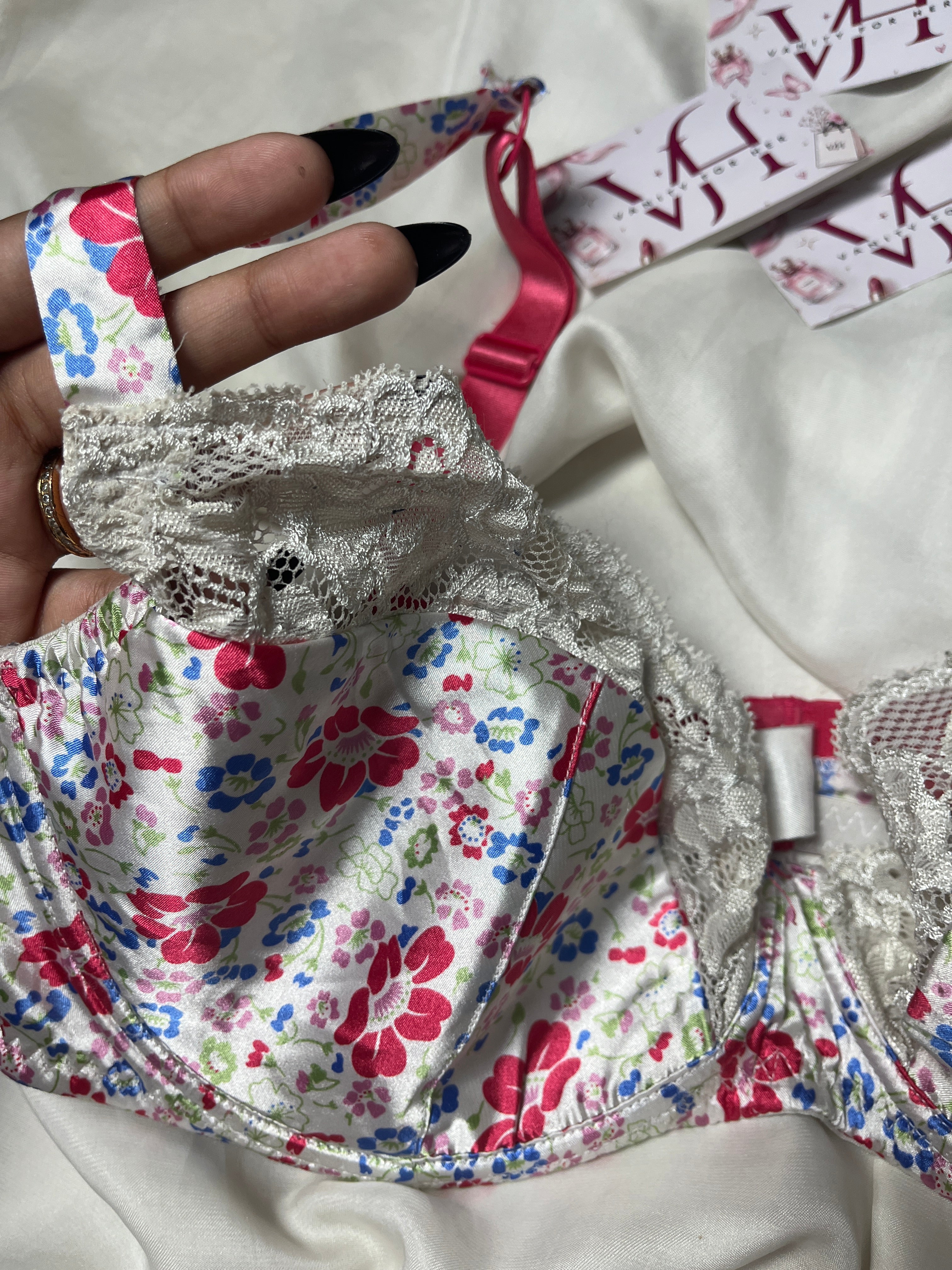 Non padded 40DD bra