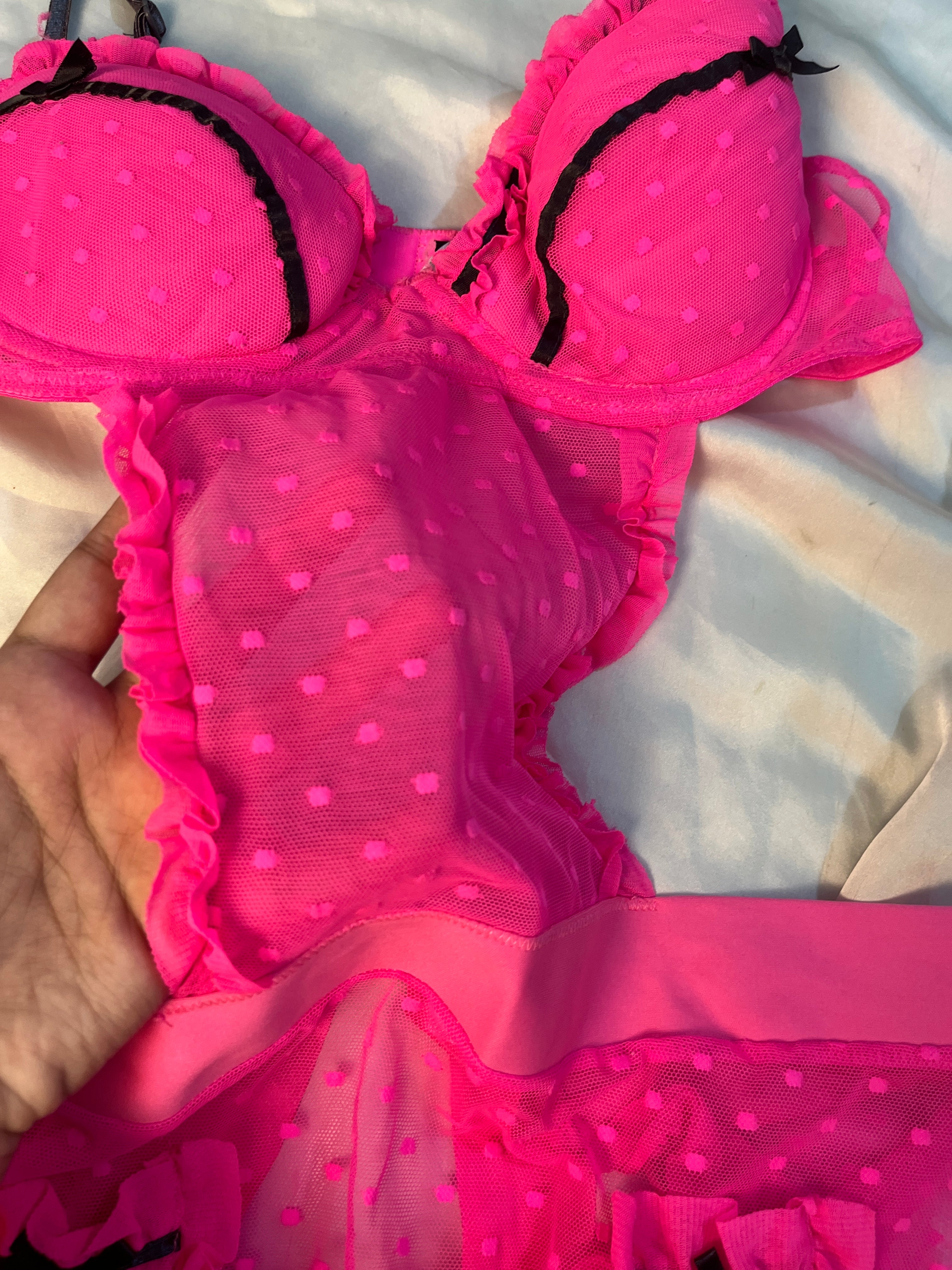Babydoll see through back bow lingerie size: medium to large