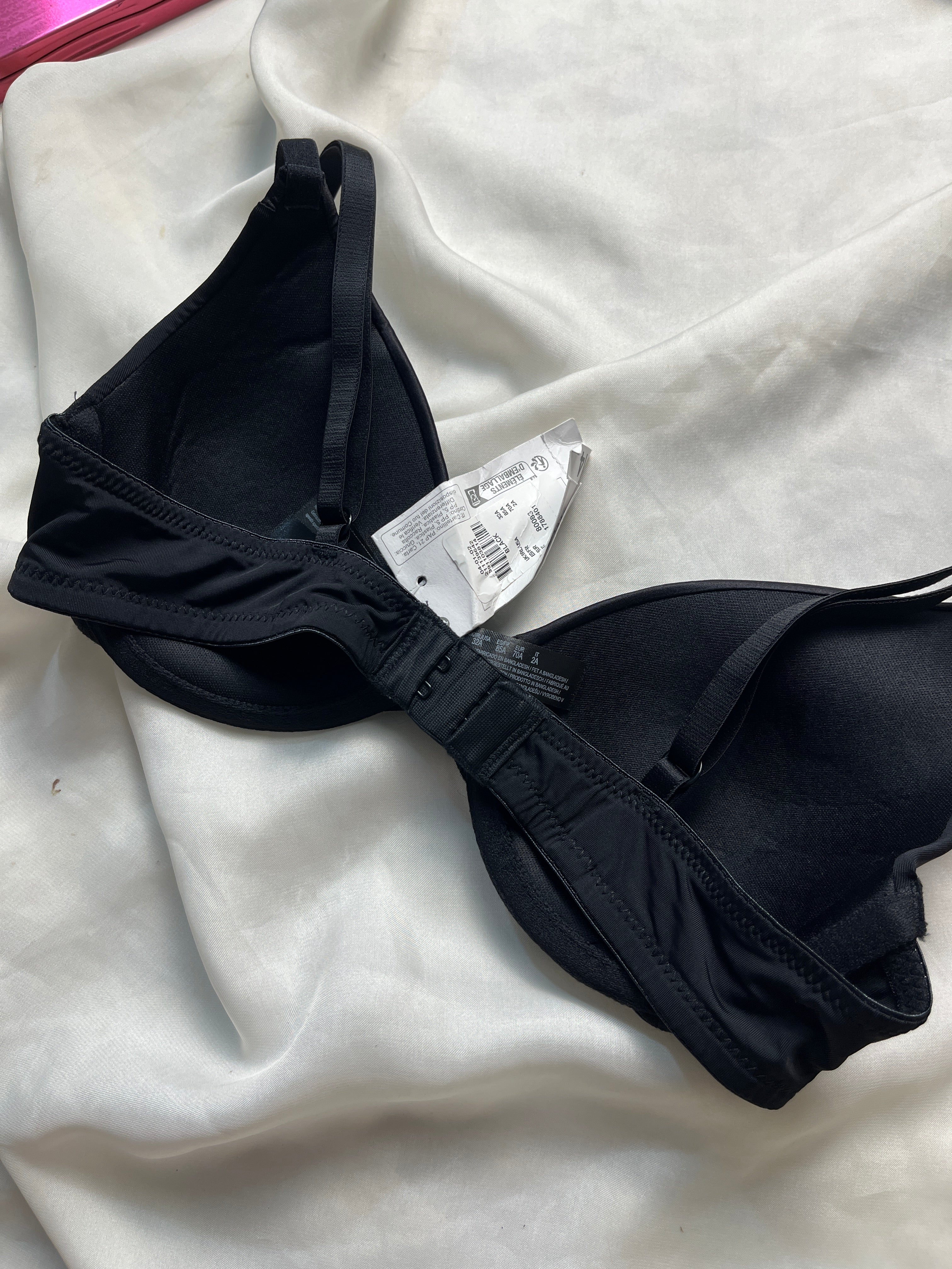 Primark Tagged tshirt wired 32A bra