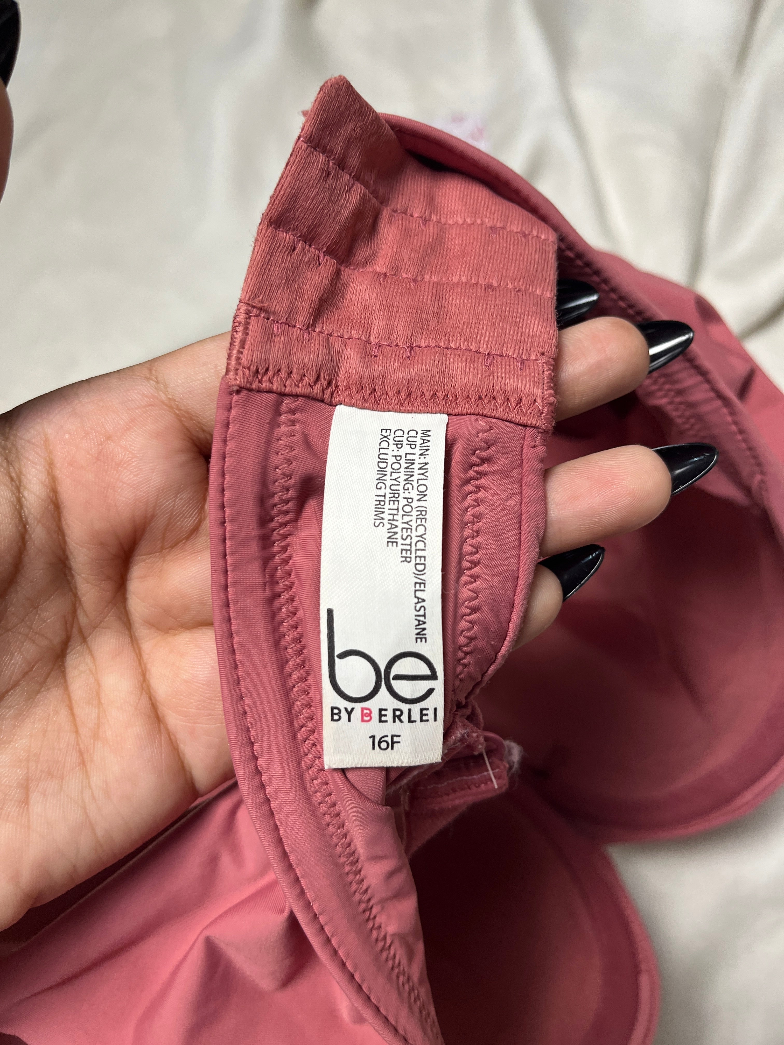 BE tshirt 36F bra