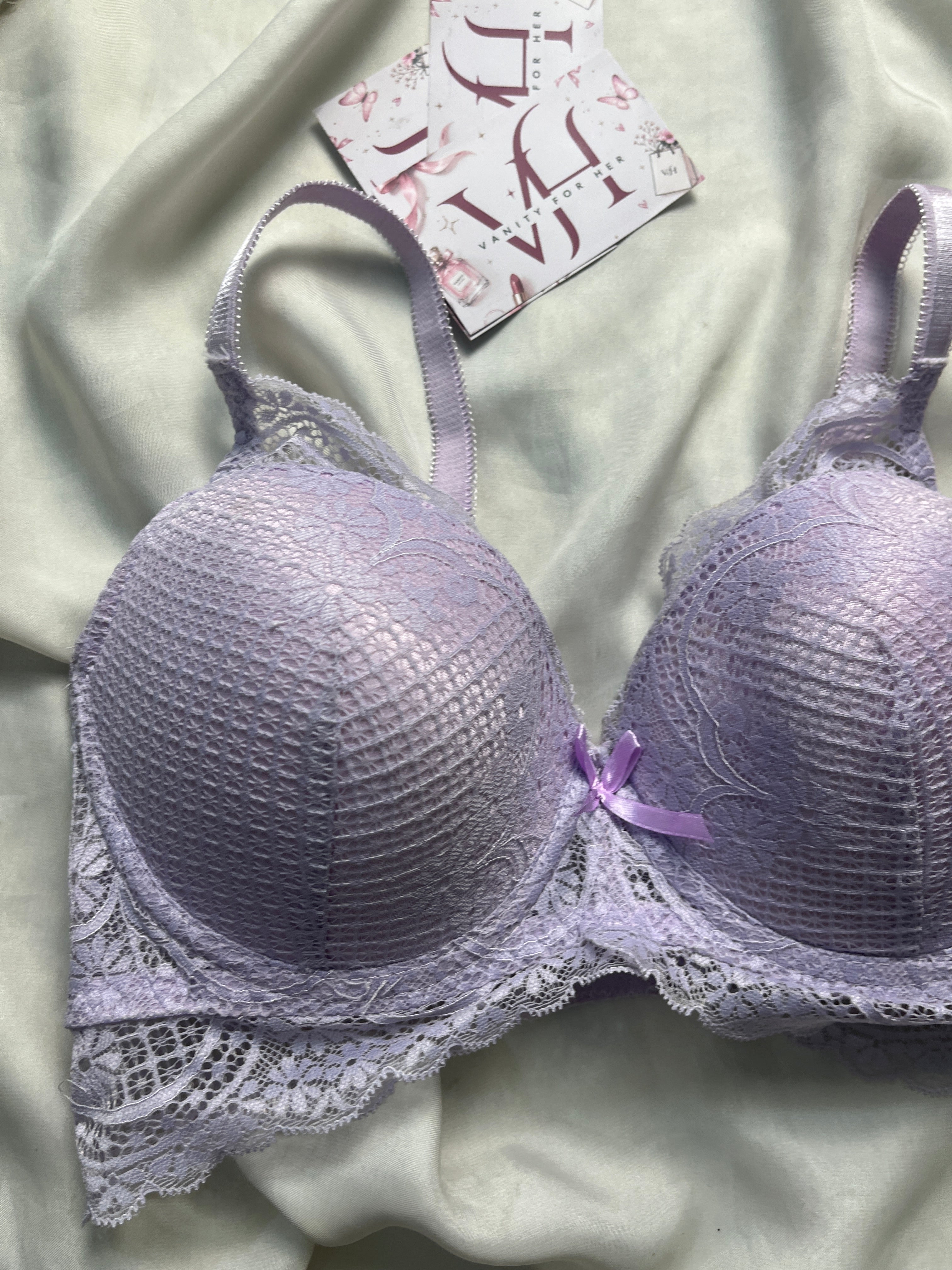 Slightly pushup 32C bra
