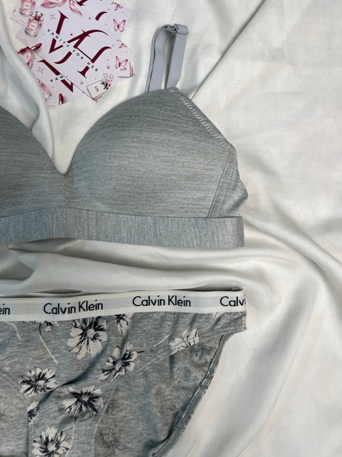 Anko wireless pair size : 32A/32B with small CK labelled panty