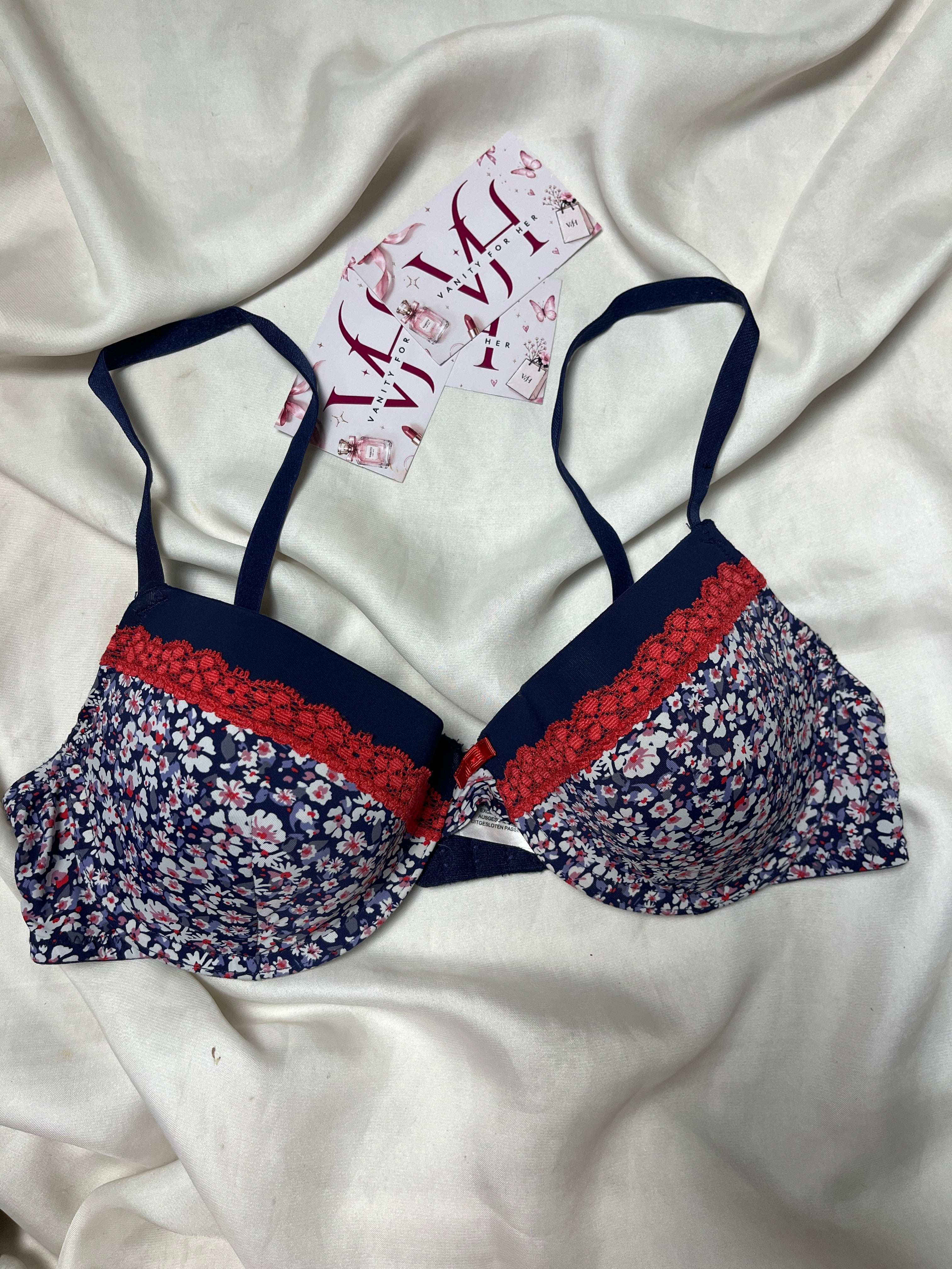 Anko tshirt bra size : 38B