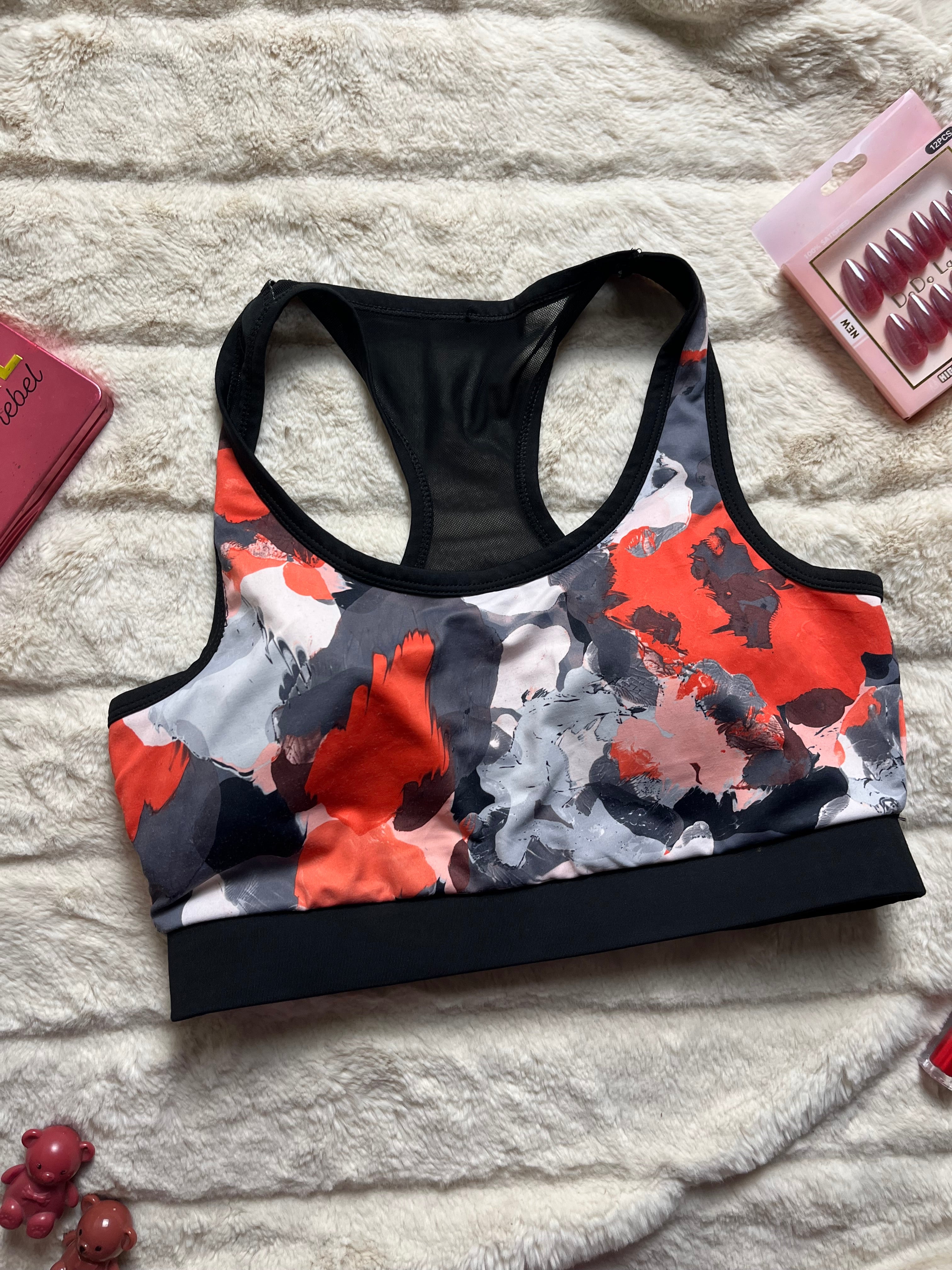 Nike Removeable pads Medium sports bra