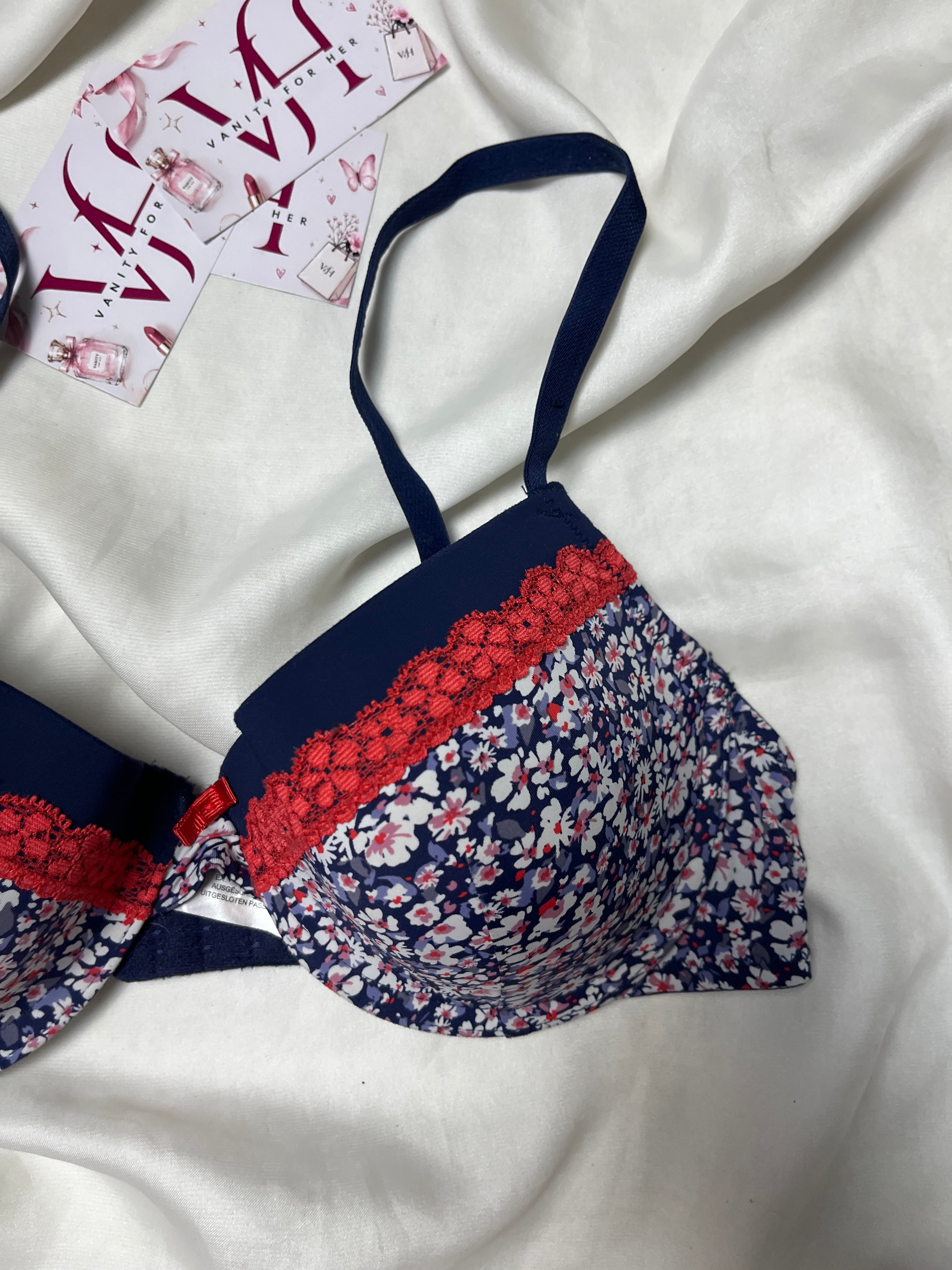 Anko tshirt bra size : 38B