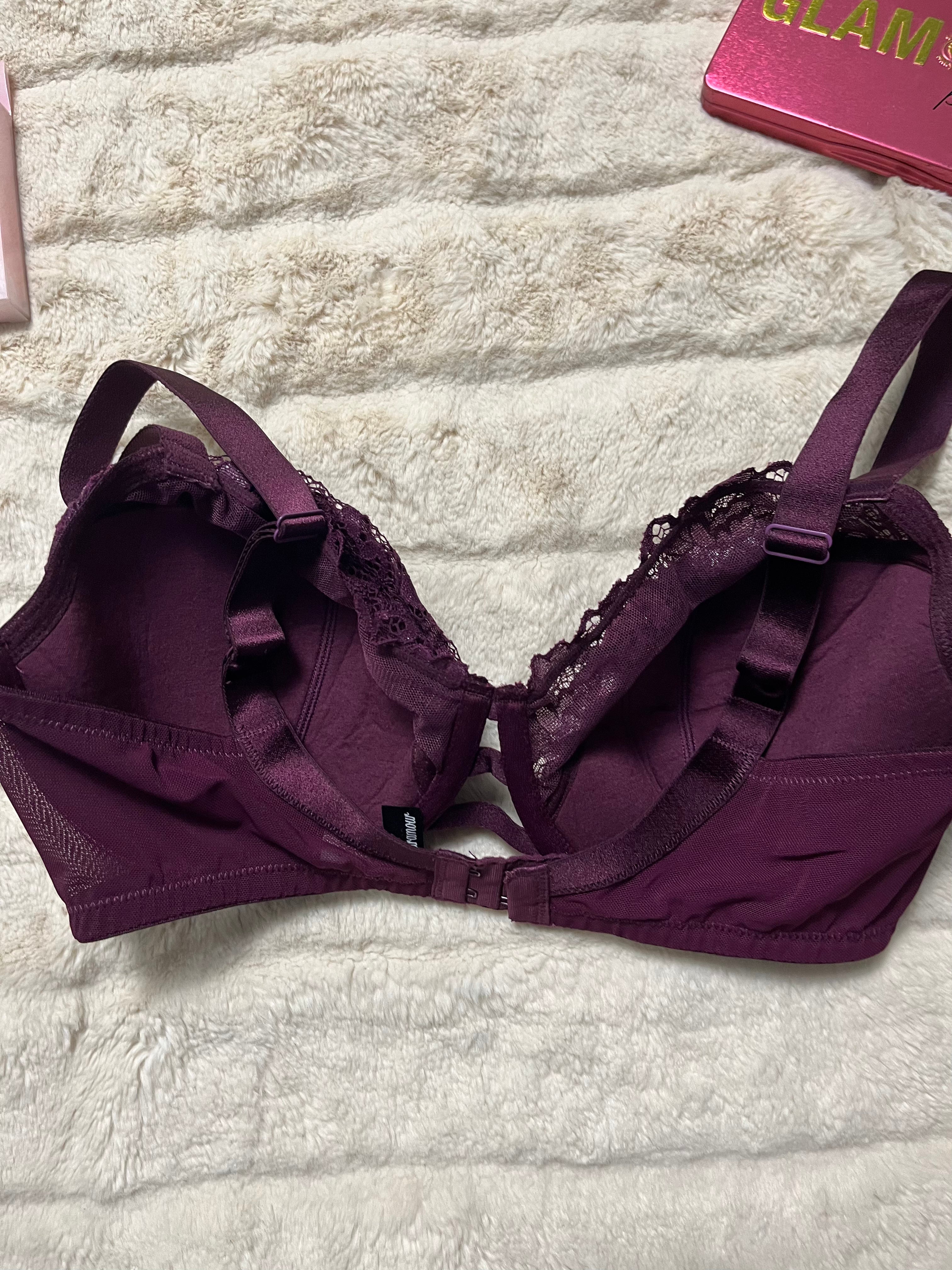 Paramour 34DD T-shirt Fancy Bra