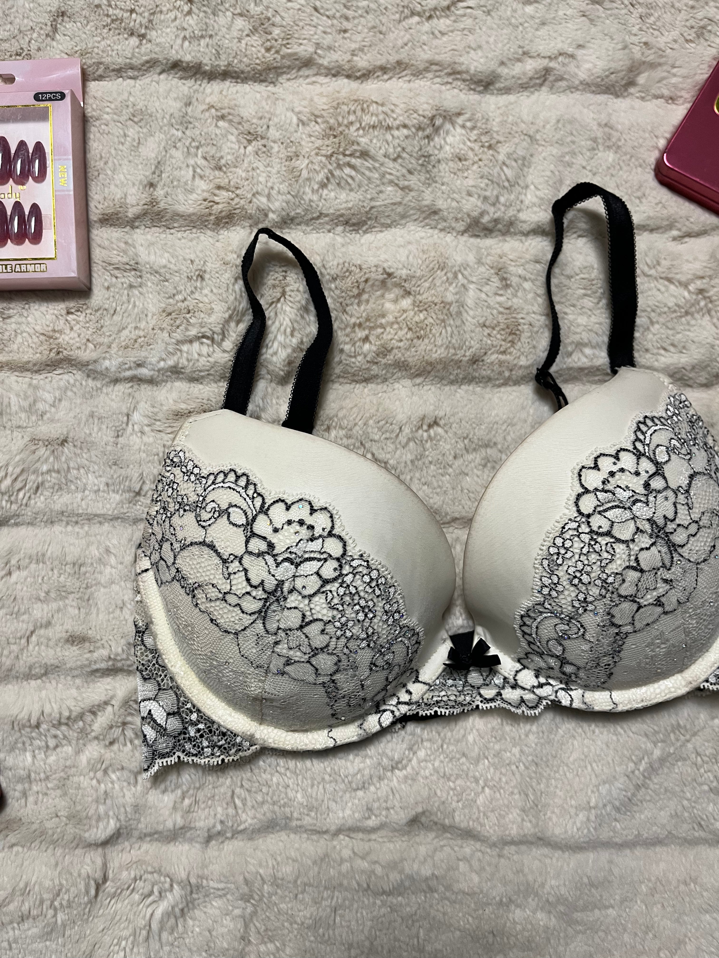 Victoria's Secret 32DD Fancy Padded Bra