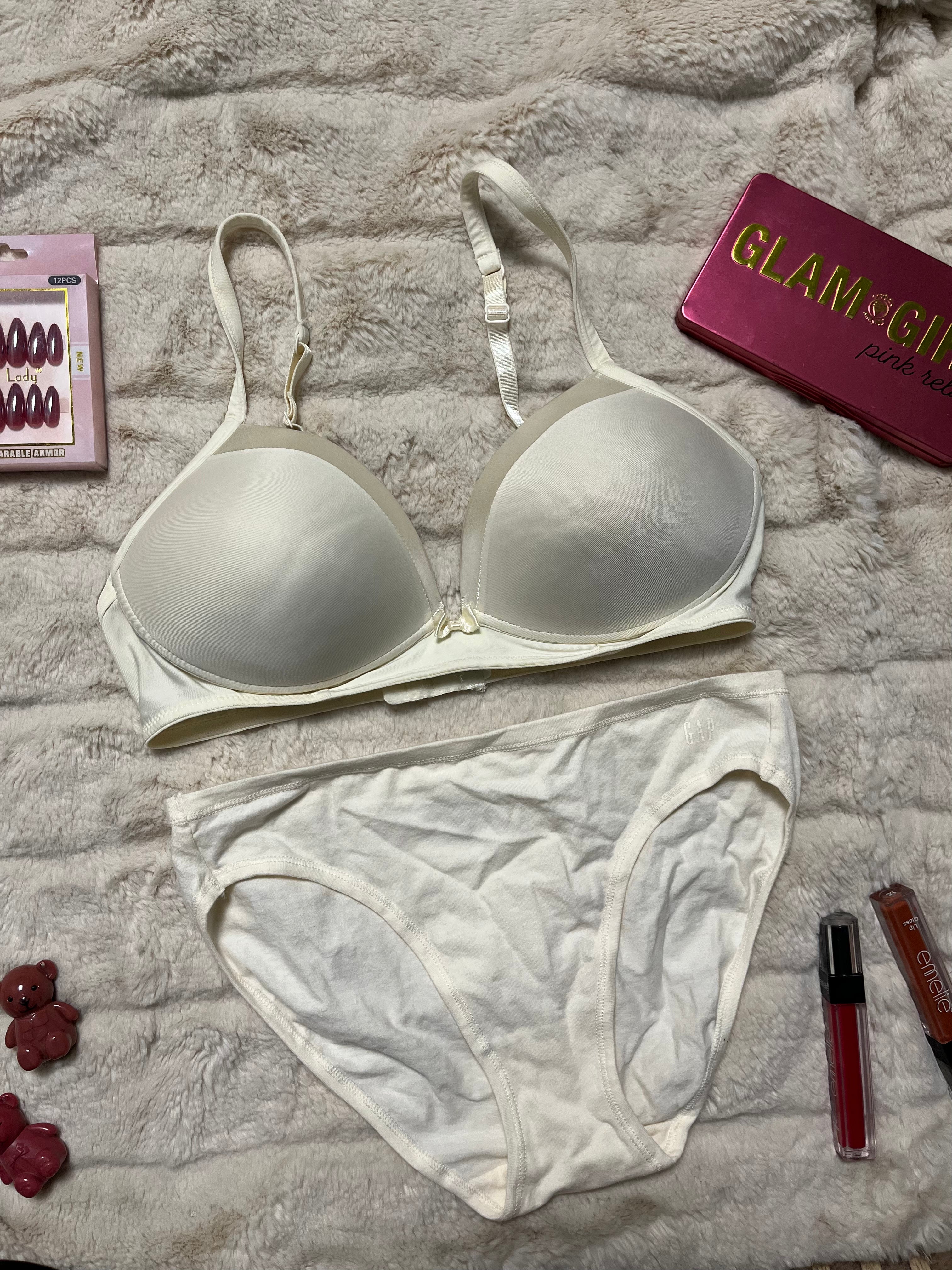 Warner's 36B T-shirt Bra Pair