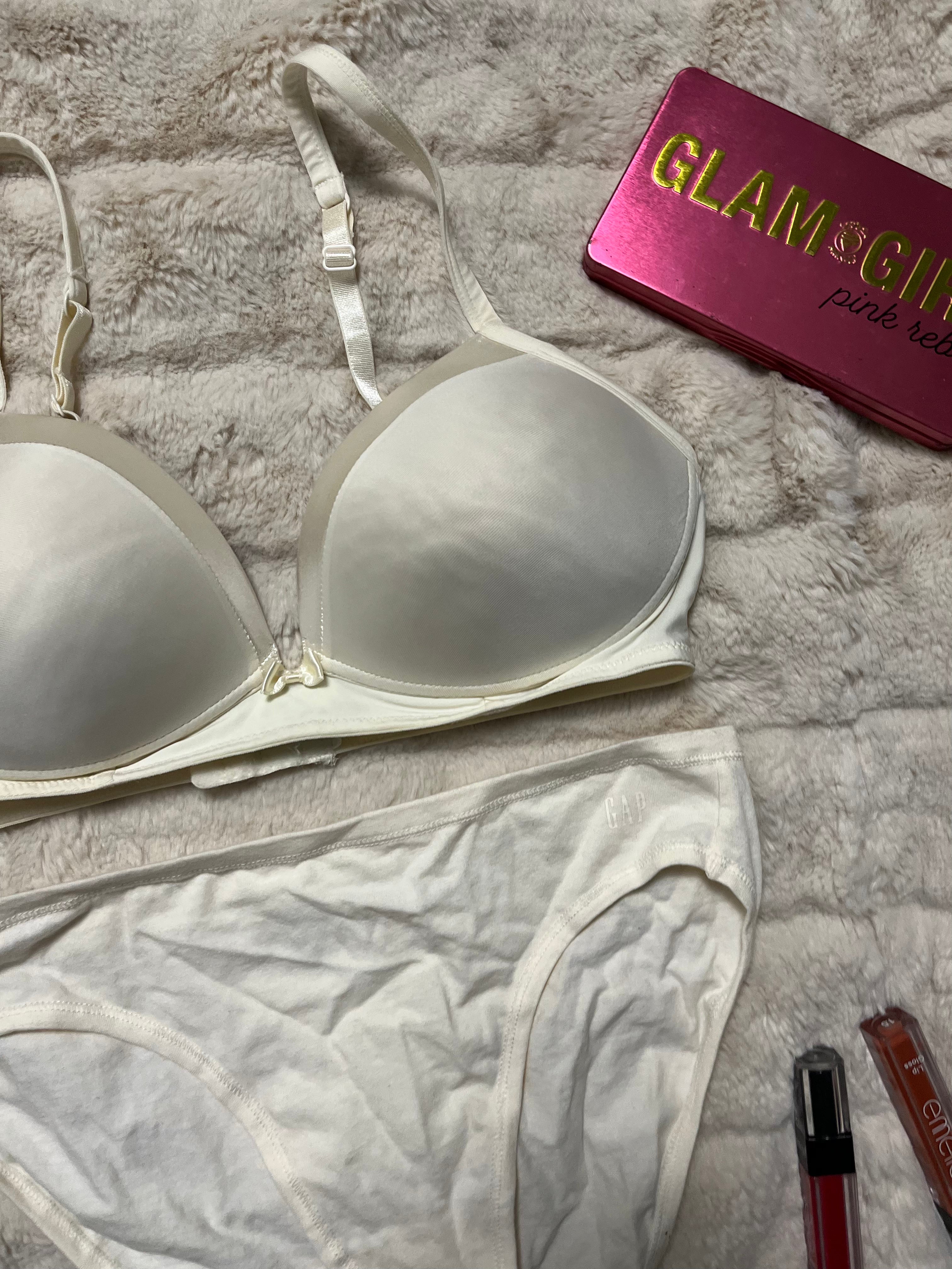 Warner's 36B T-shirt Bra Pair