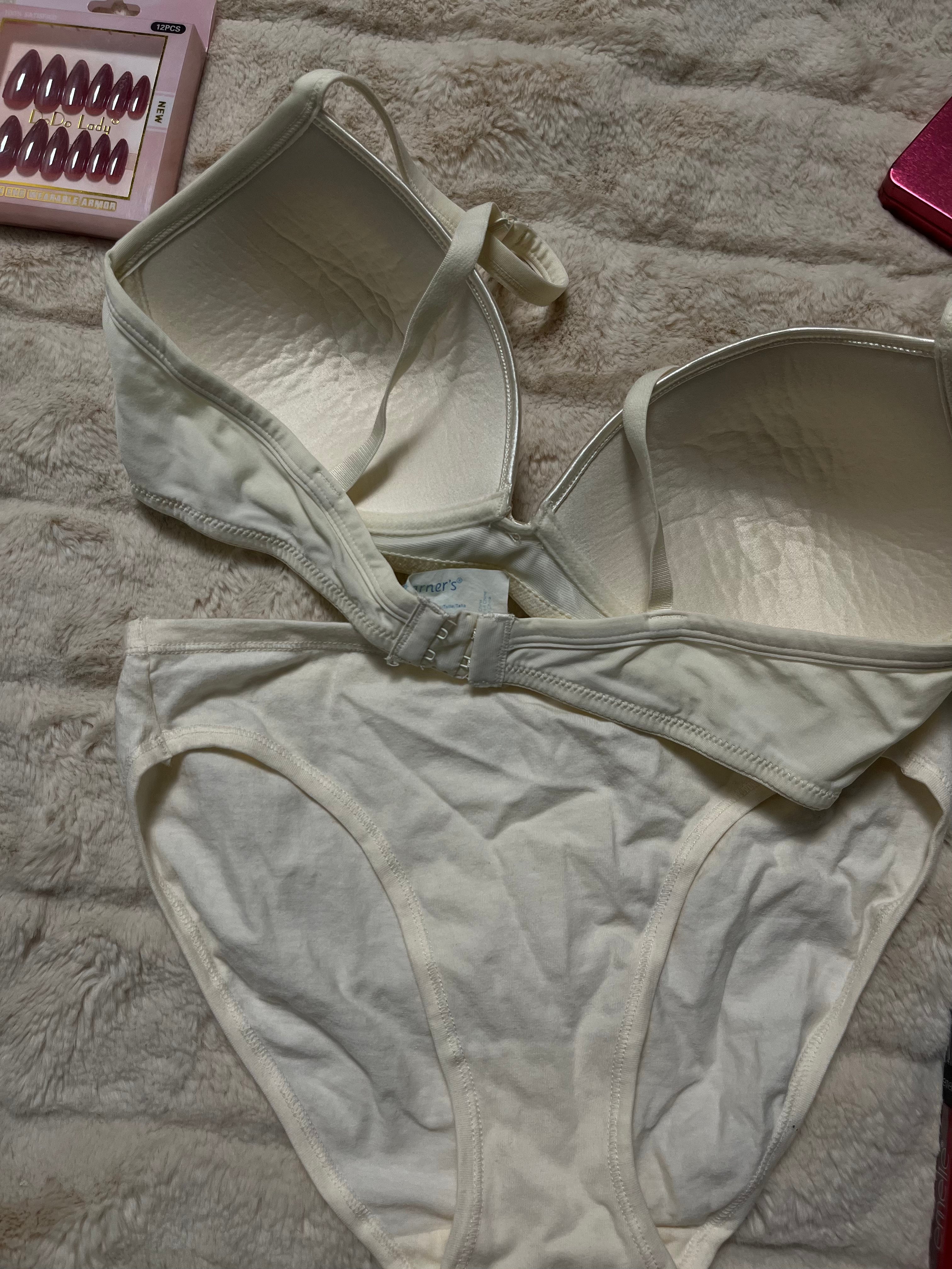 Warner's 36B T-shirt Bra Pair