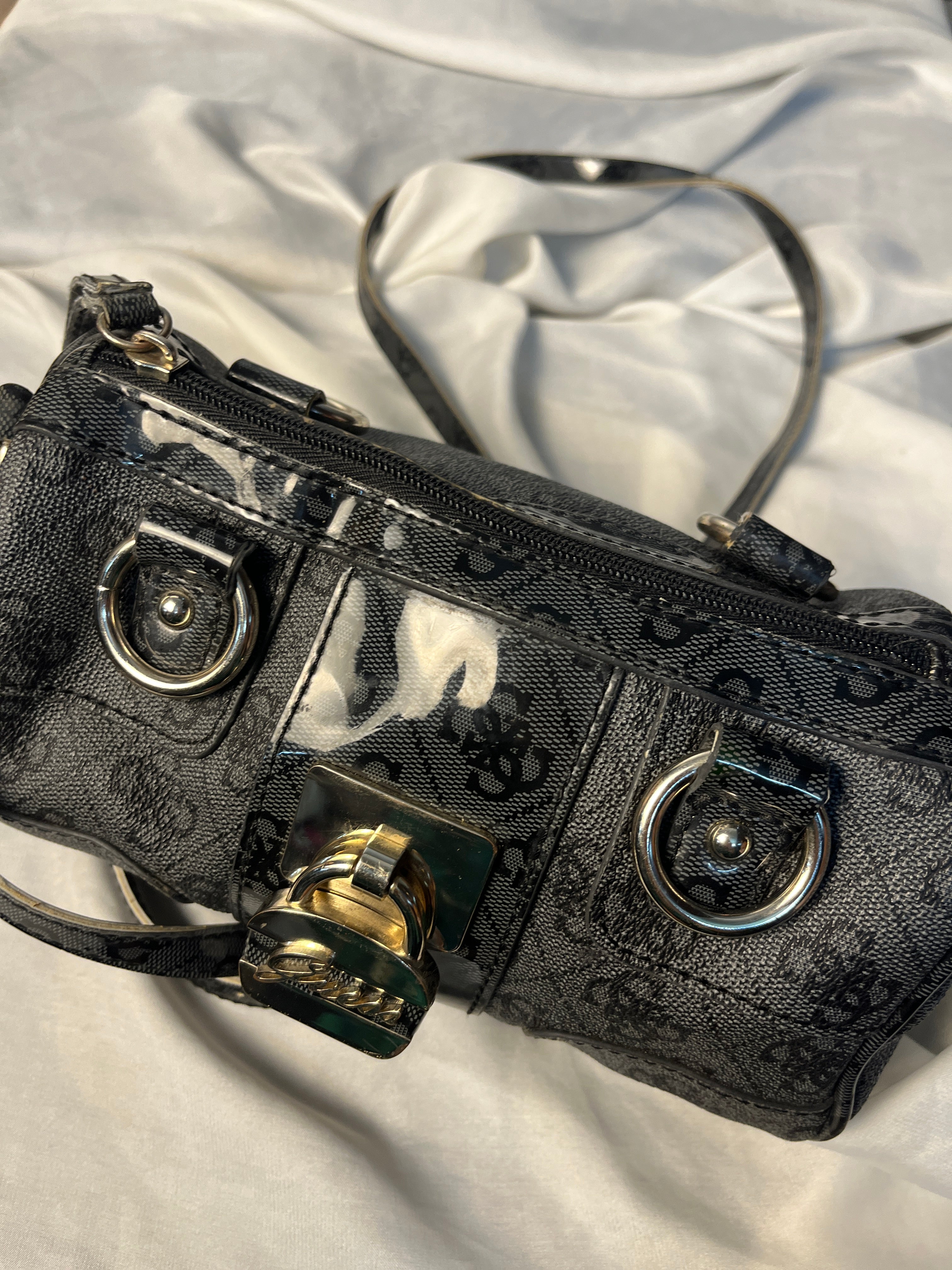 Vintage Guess Original monogram barrel bag
