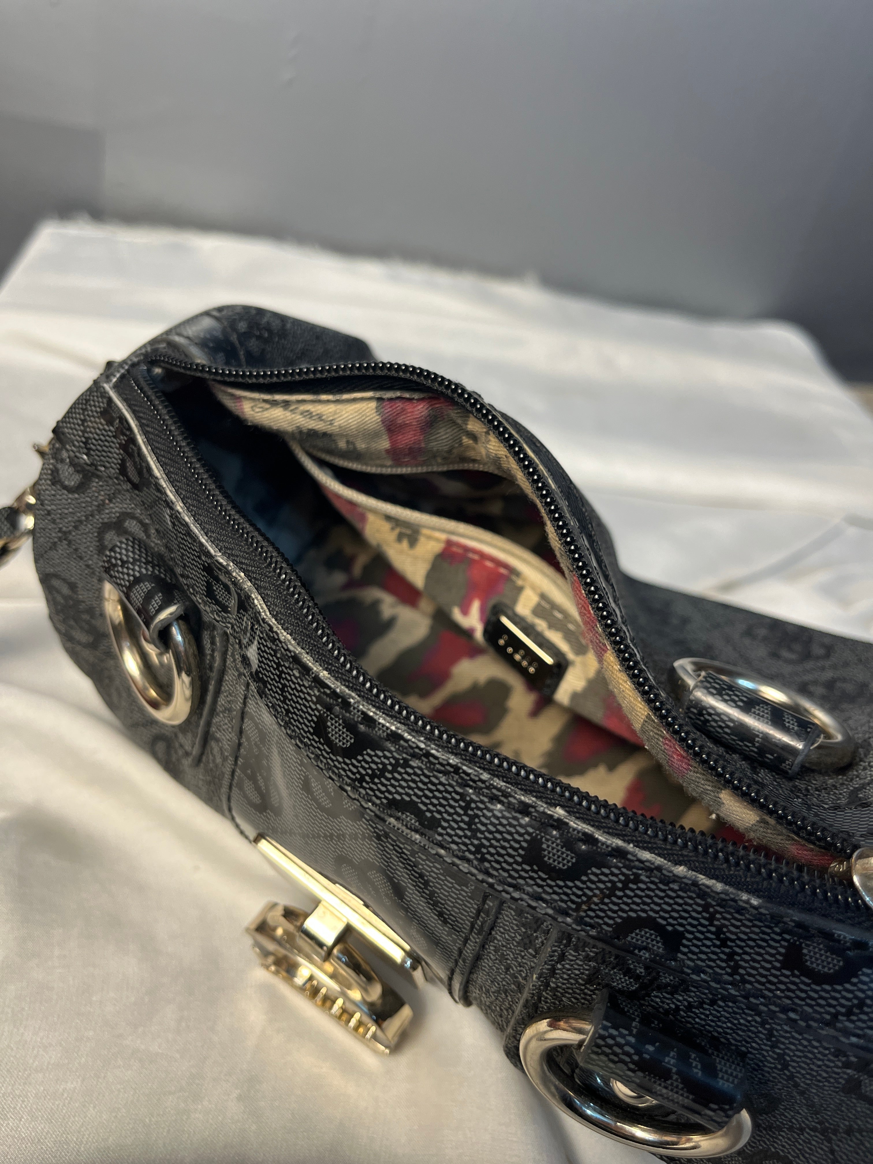 Vintage Guess Original monogram barrel bag