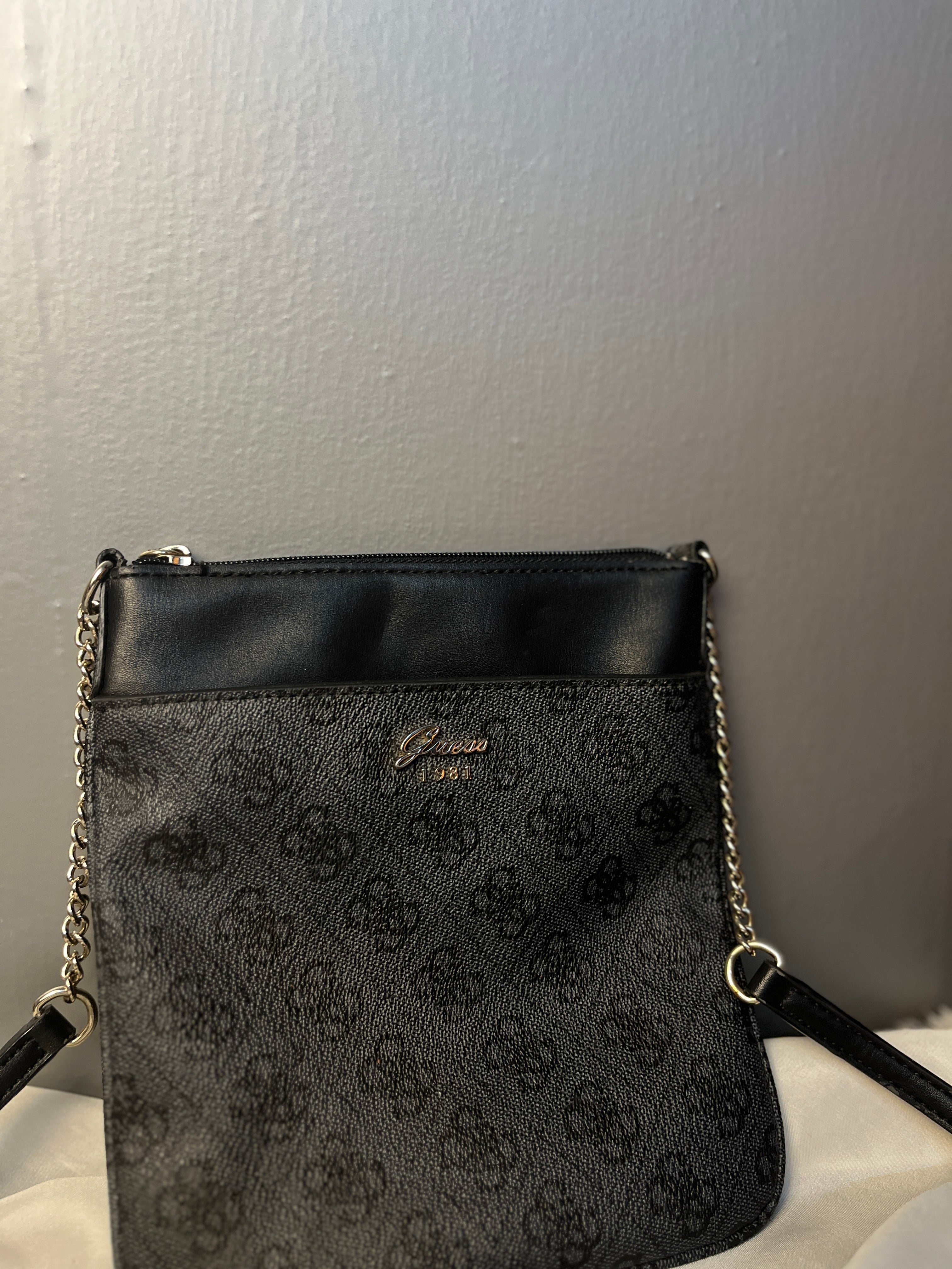 Guess Original Jacqui Mini Tourist Crossbody bag