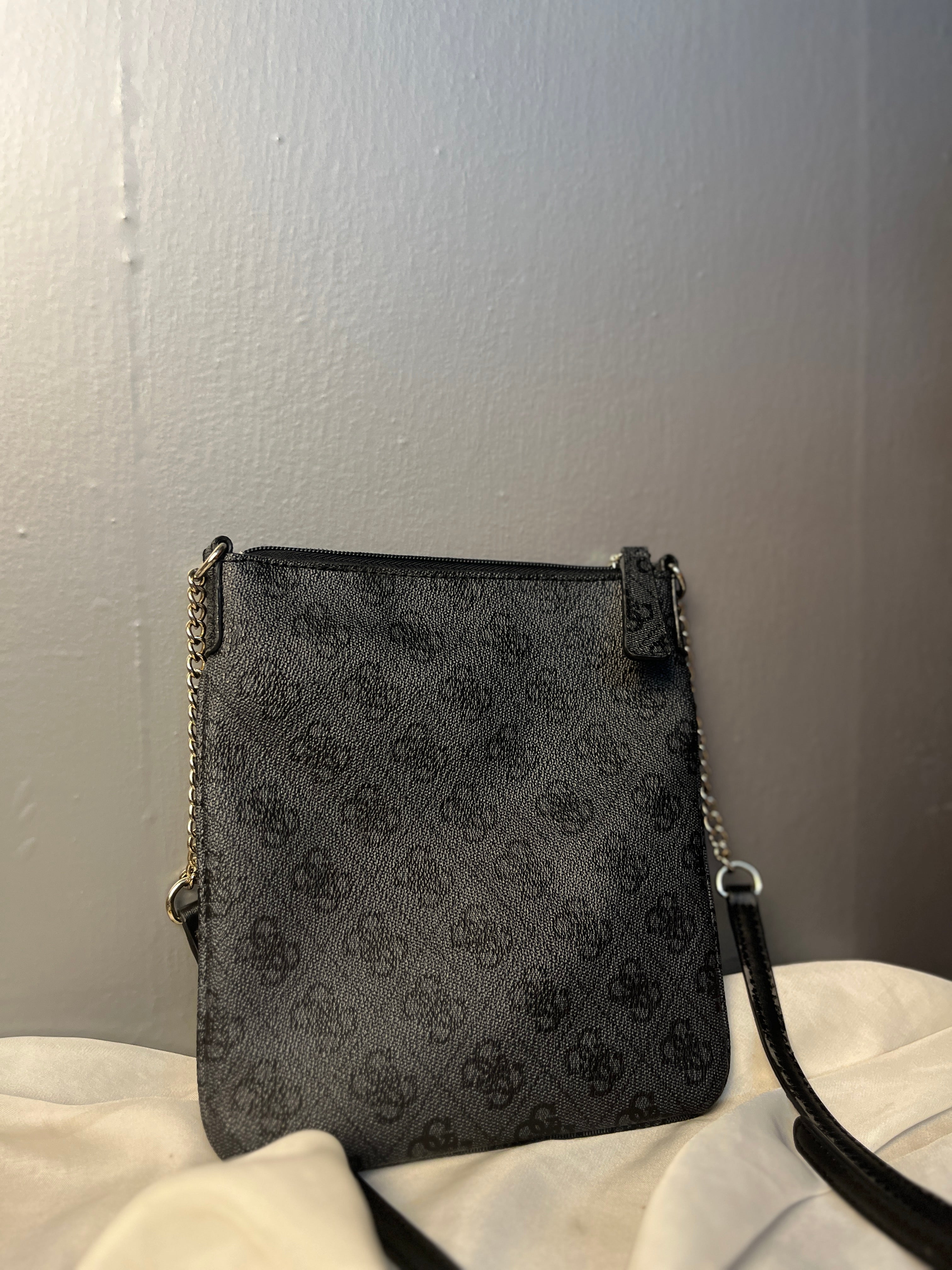 Guess Original Jacqui Mini Tourist Crossbody bag