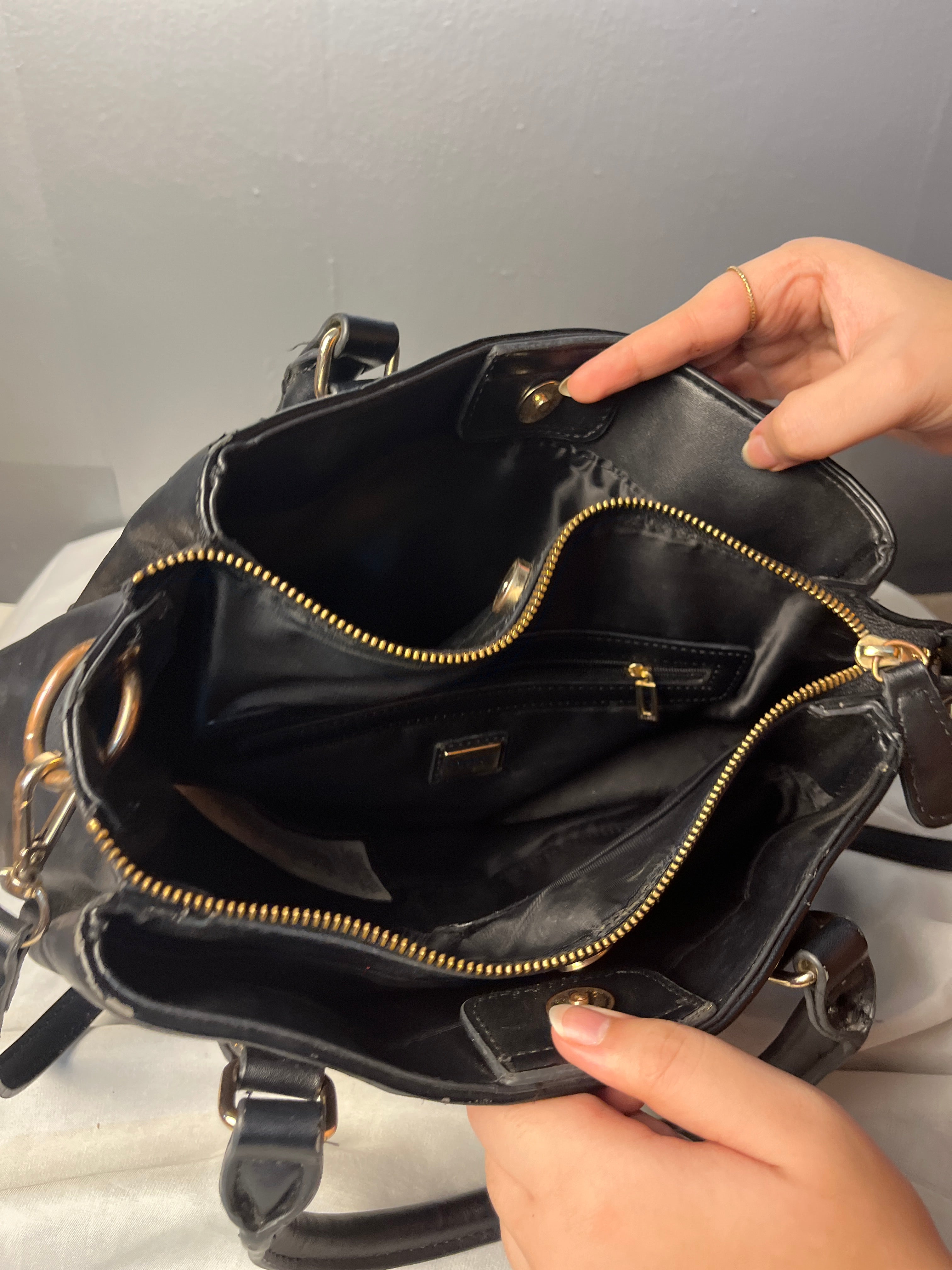 GUESS Original Black Satchel Crossbody Bag Gold Hardware Style LG863506
