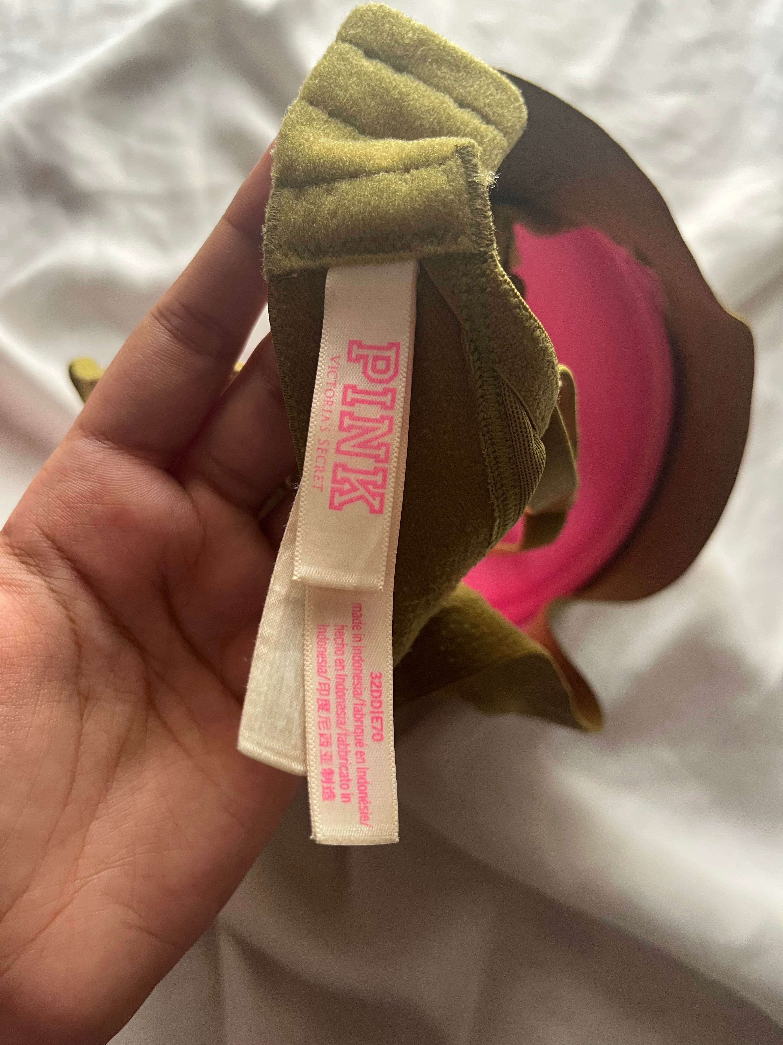 PINK Victoria's Secret 32DD Wireless Bra